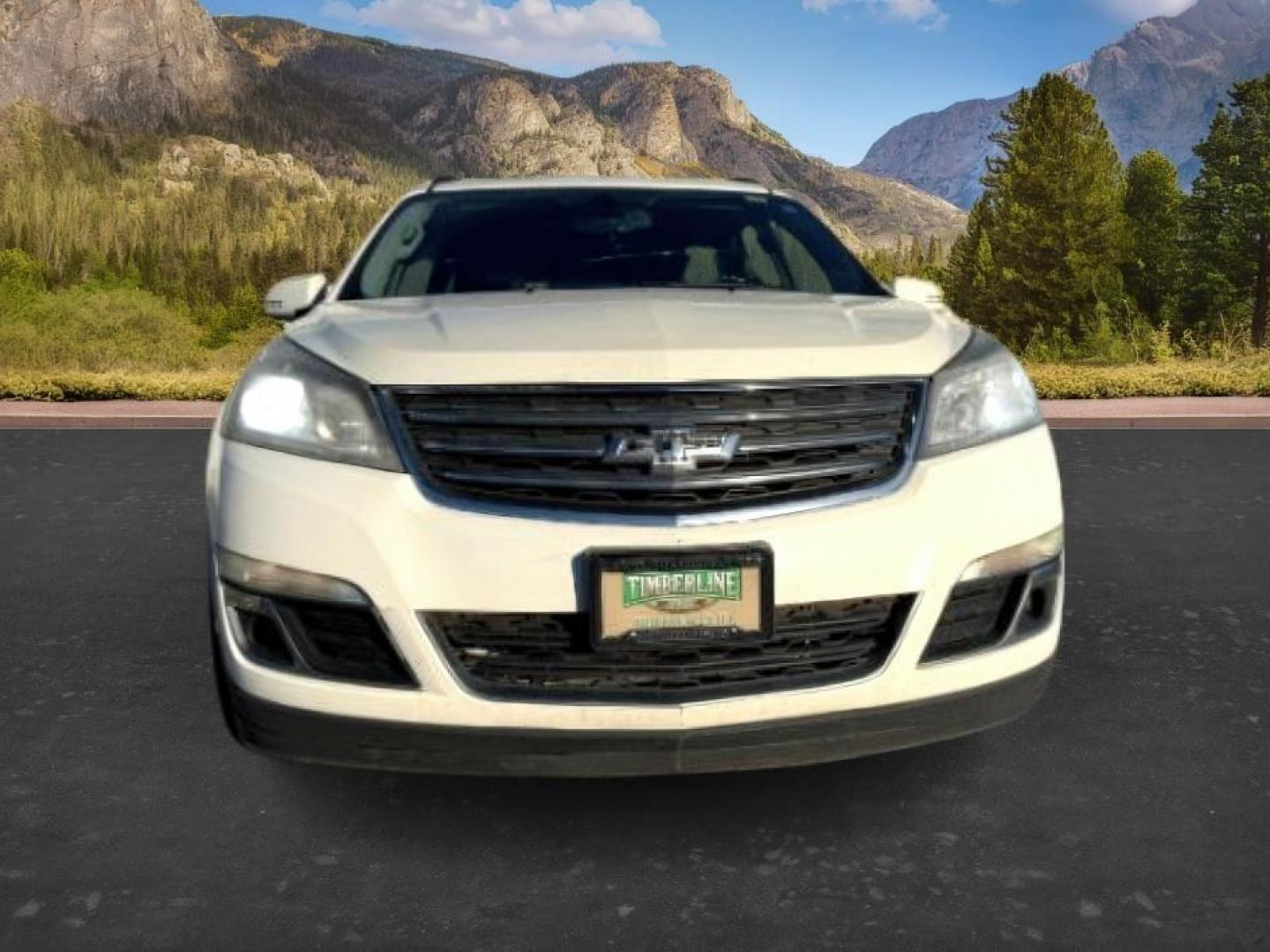 2013 WHITE /Ebony Chevrolet Traverse 1LT AWD (1GNKVGKD1DJ) with an 3.6L V6 DOHC 24V engine, 6-Speed Automatic transmission, located at 1235 N Woodruff Ave., Idaho Falls, 83401, (208) 523-1053, 43.507172, -112.000488 - At Timberline Auto, finding a great deal on your next vehicle is always easy! Our experienced sales staff goal is to help find you the right vehicle at the right price! Our knowledgeable finance department has options for almost any credit score. We offer extended service contract options to prot - Photo#10