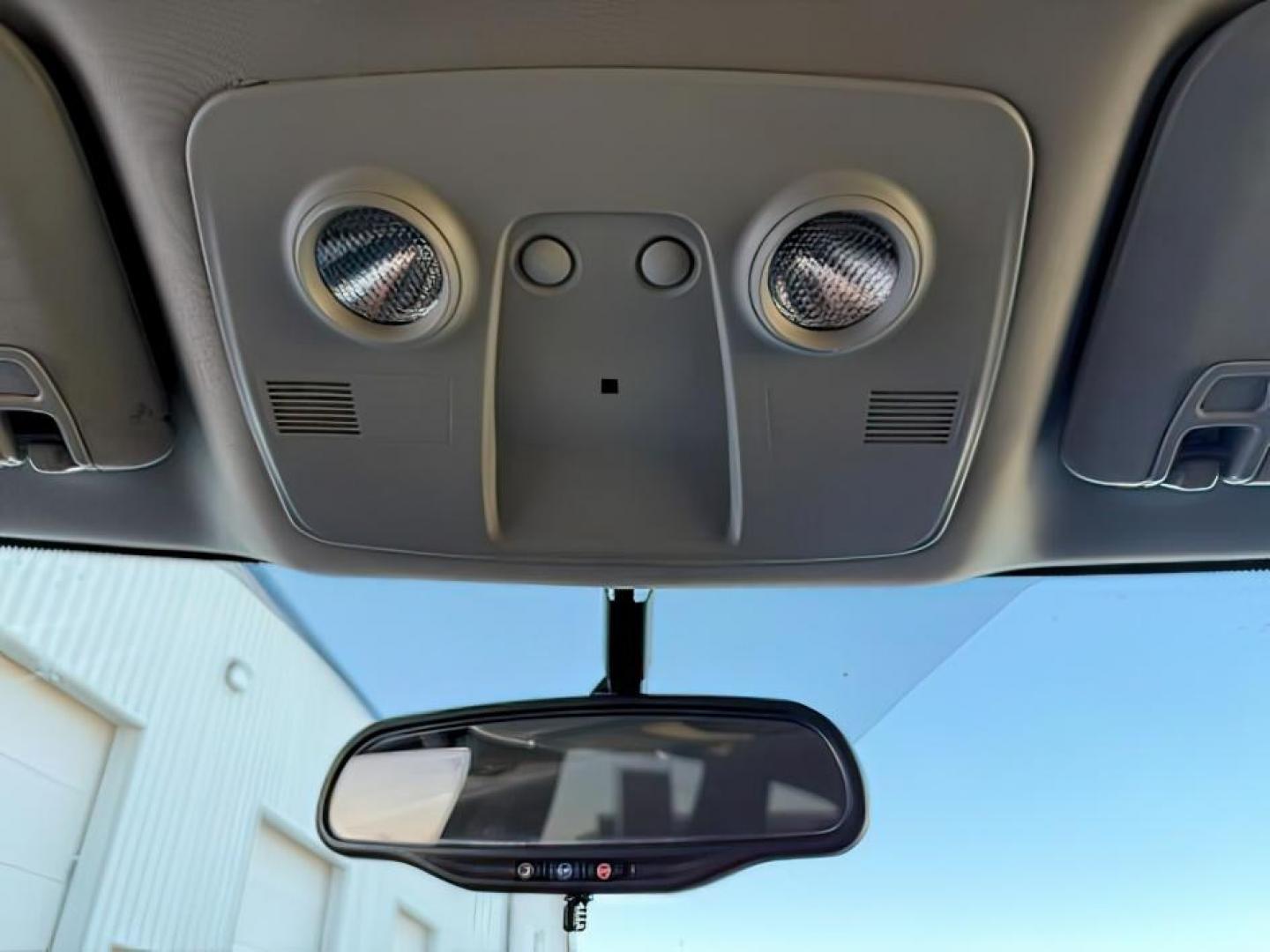 2013 WHITE /Ebony Chevrolet Traverse 1LT AWD (1GNKVGKD1DJ) with an 3.6L V6 DOHC 24V engine, 6-Speed Automatic transmission, located at 1235 N Woodruff Ave., Idaho Falls, 83401, (208) 523-1053, 43.507172, -112.000488 - At Timberline Auto, finding a great deal on your next vehicle is always easy! Our experienced sales staff goal is to help find you the right vehicle at the right price! Our knowledgeable finance department has options for almost any credit score. We offer extended service contract options to prot - Photo#19