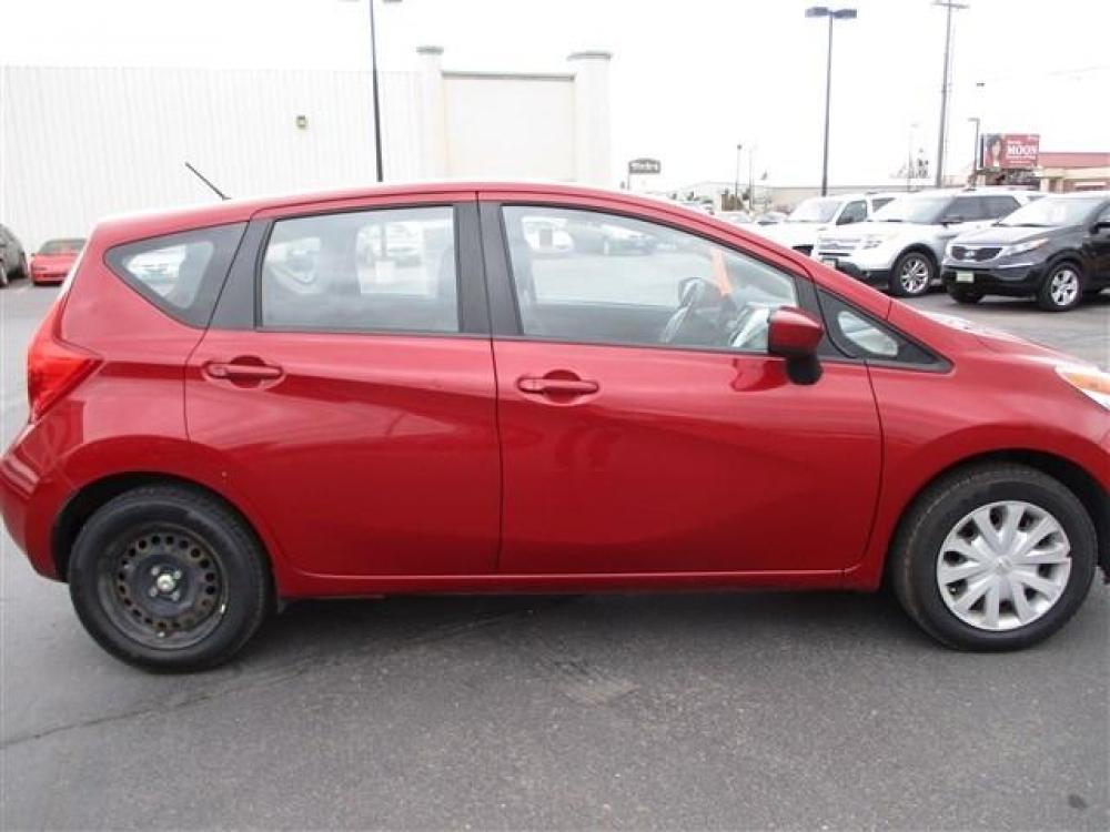2015 RED /GRAY NISSAN VERSA NOTE S (3N1CE2CP7FL) with an 4 engine, Automatic transmission, located at 1580 E Lincoln Rd, Idaho Falls, ID, 83401, (208) 523-4000, 0.000000, 0.000000 - CLOTH INTERIOR. DRIVEN MILES-101,093 FWD- HATCHBACK- At Timberline Auto it is always easy to find a great deal for a great vehicle. We pride ourselves on our ability to go the extra mile. With our exprerienced sales team we will be able to find you the right rig here on our lot or we can track - Photo #5