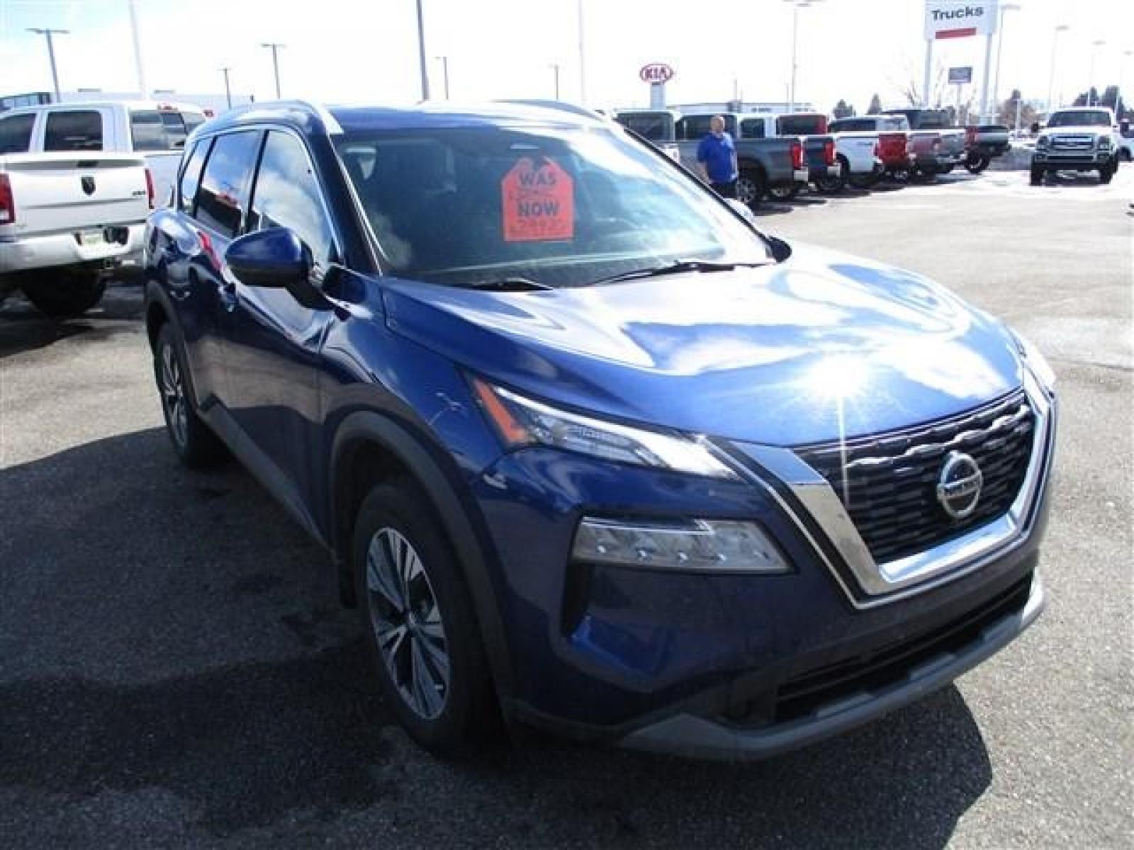2021 BLUE /GREY NISSAN ROGUE SV (5N1AT3BA7MC) with an 4 engine, Automatic transmission, located at 1580 E Lincoln Rd, Idaho Falls, ID, 83401, (208) 523-4000, 0.000000, 0.000000 - Smells new, drives new, and looks new. Everything is in perfect condition. Premium cloth seats. Large infotainment screen. Steering wheel mounted controls. Collision avoidence. Adaptive cruise control. Steering assist. Blind spot monitor. Front facing camera. 360 degree back up camera. Parking sens - Photo #7