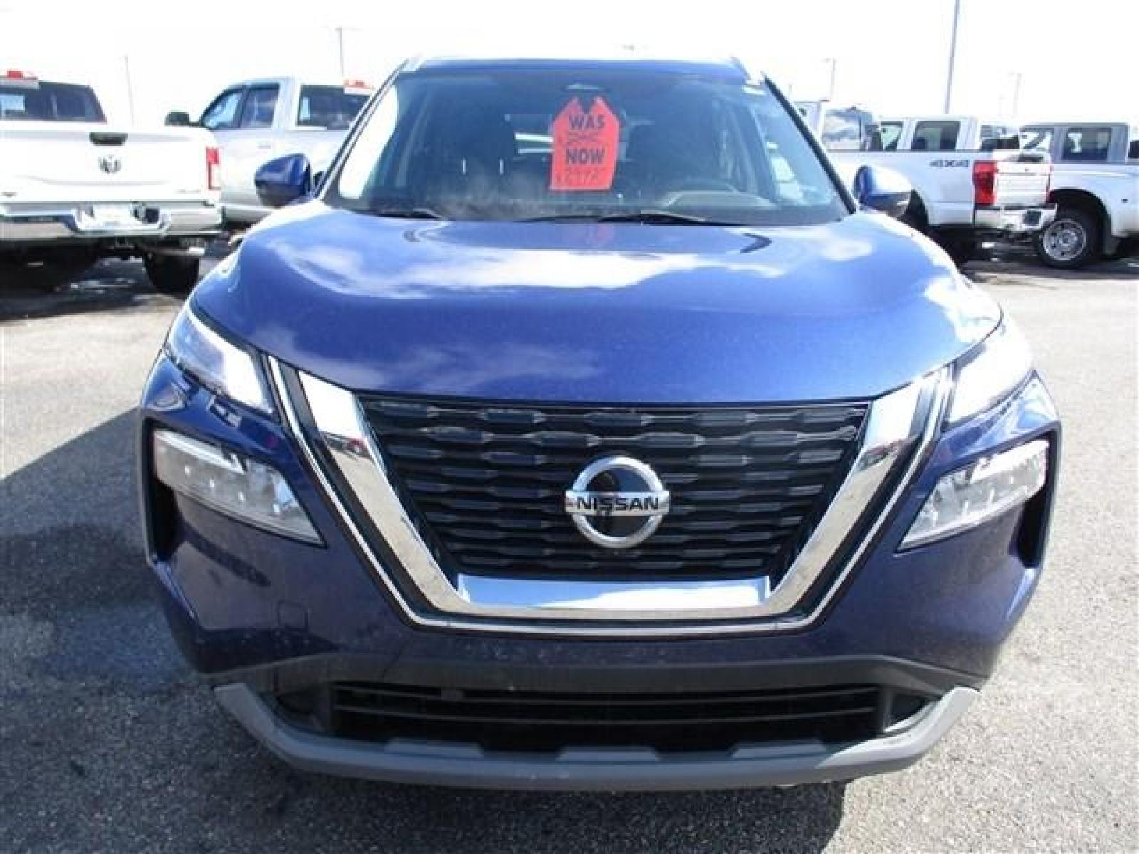 2021 BLUE /GREY NISSAN ROGUE SV (5N1AT3BA7MC) with an 4 engine, Automatic transmission, located at 1580 E Lincoln Rd, Idaho Falls, ID, 83401, (208) 523-4000, 0.000000, 0.000000 - Smells new, drives new, and looks new. Everything is in perfect condition. Premium cloth seats. Large infotainment screen. Steering wheel mounted controls. Collision avoidence. Adaptive cruise control. Steering assist. Blind spot monitor. Front facing camera. 360 degree back up camera. Parking sens - Photo #8