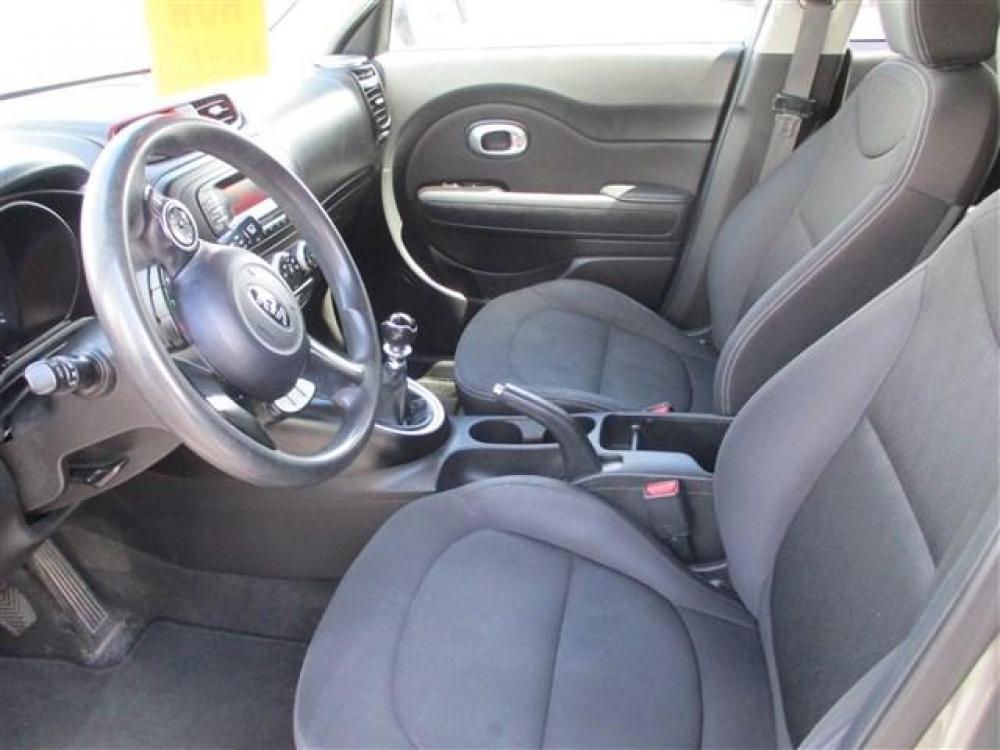 2015 GRAY KIA SOUL (KNDJN2A28F7) with an 4 engine, 6 Speed Manual transmission, located at 1580 E Lincoln Rd, Idaho Falls, ID, 83401, (208) 523-4000, 0.000000, 0.000000 - Photo #9