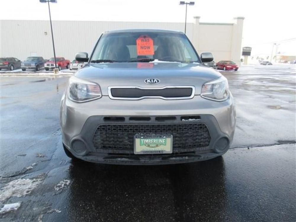 2015 GRAY KIA SOUL (KNDJN2A28F7) with an 4 engine, 6 Speed Manual transmission, located at 1580 E Lincoln Rd, Idaho Falls, ID, 83401, (208) 523-4000, 0.000000, 0.000000 - CLOTH INTERIOR. DRIVEN MILES-101,074 FWD- WAGON- At Timberline Auto it is always easy to find a great deal for a great vehicle. We pride ourselves on our ability to go the extra mile. With our exprerienced sales team we will be able to find you the right rig here on our lot or we can track one - Photo #7