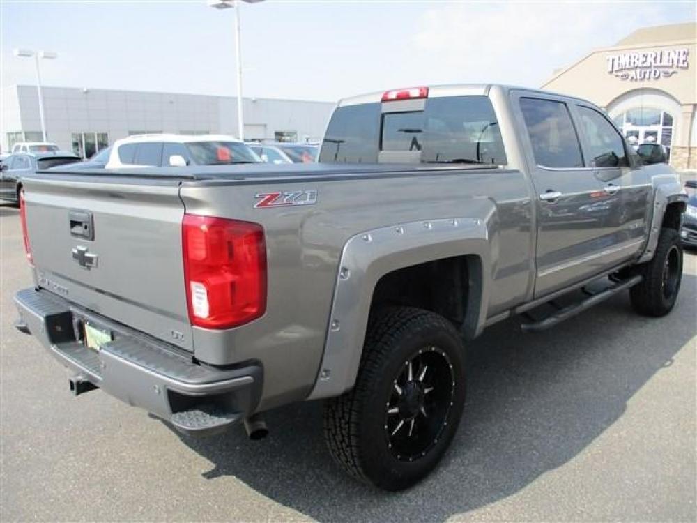 2017 SILVER CHEVROLET SILVERADO K1500 LTZ (3GCUKSEJ0HG) with an 8 engine, Automatic transmission, located at 1580 E Lincoln Rd, Idaho Falls, ID, 83401, (208) 523-4000, 0.000000, 0.000000 - Photo #5