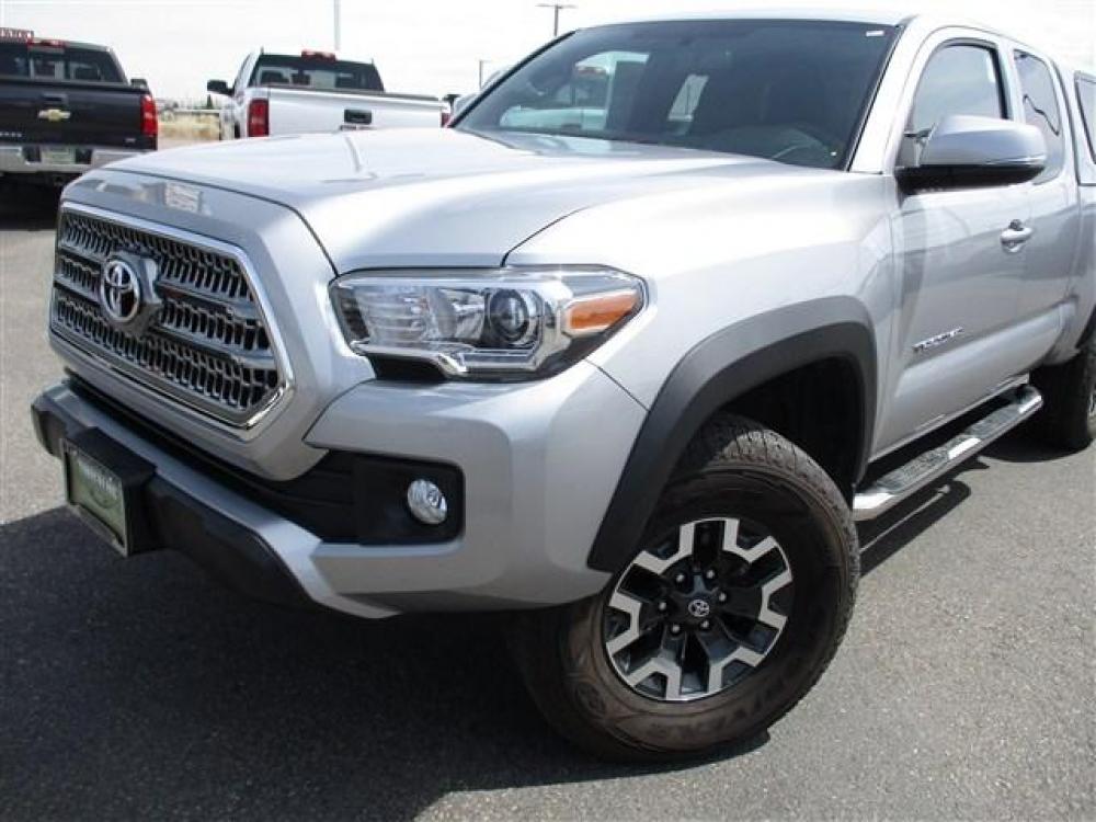 2017 SILVER /GREY TOYOTA TACOMA TRD OFFROAD (5TFSZ5AN1HX) with an 6 engine, Automatic transmission, located at 1580 E Lincoln Rd, Idaho Falls, ID, 83401, (208) 523-4000, 0.000000, 0.000000 - Photo #1