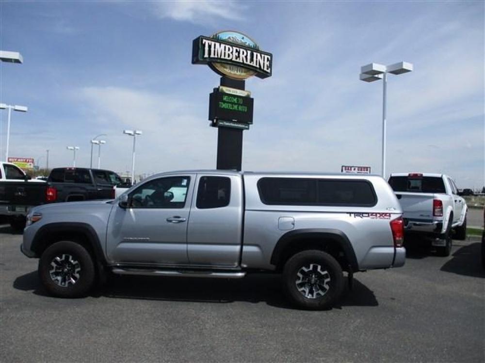 2017 SILVER /GREY TOYOTA TACOMA TRD OFFROAD (5TFSZ5AN1HX) with an 6 engine, Automatic transmission, located at 1580 E Lincoln Rd, Idaho Falls, ID, 83401, (208) 523-4000, 0.000000, 0.000000 - Photo #2