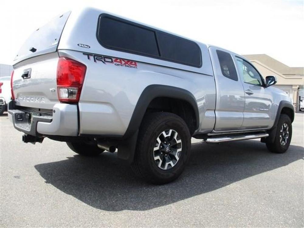 2017 SILVER /GREY TOYOTA TACOMA TRD OFFROAD (5TFSZ5AN1HX) with an 6 engine, Automatic transmission, located at 1580 E Lincoln Rd, Idaho Falls, ID, 83401, (208) 523-4000, 0.000000, 0.000000 - Photo #7