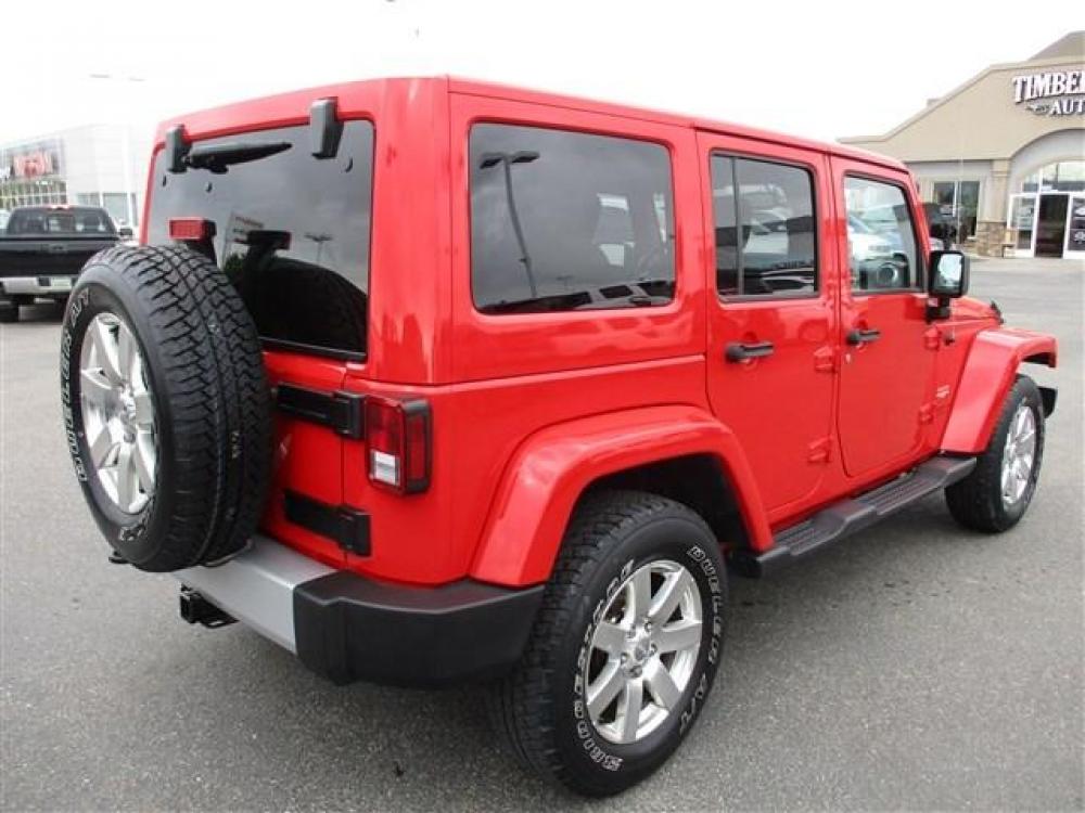 2015 RED JEEP WRANGLER UNLIMITED SAHARA (1C4BJWEG1FL) with an 6 engine, Automatic transmission, located at 1580 E Lincoln Rd, Idaho Falls, ID, 83401, (208) 523-4000, 0.000000, 0.000000 - Photo #5