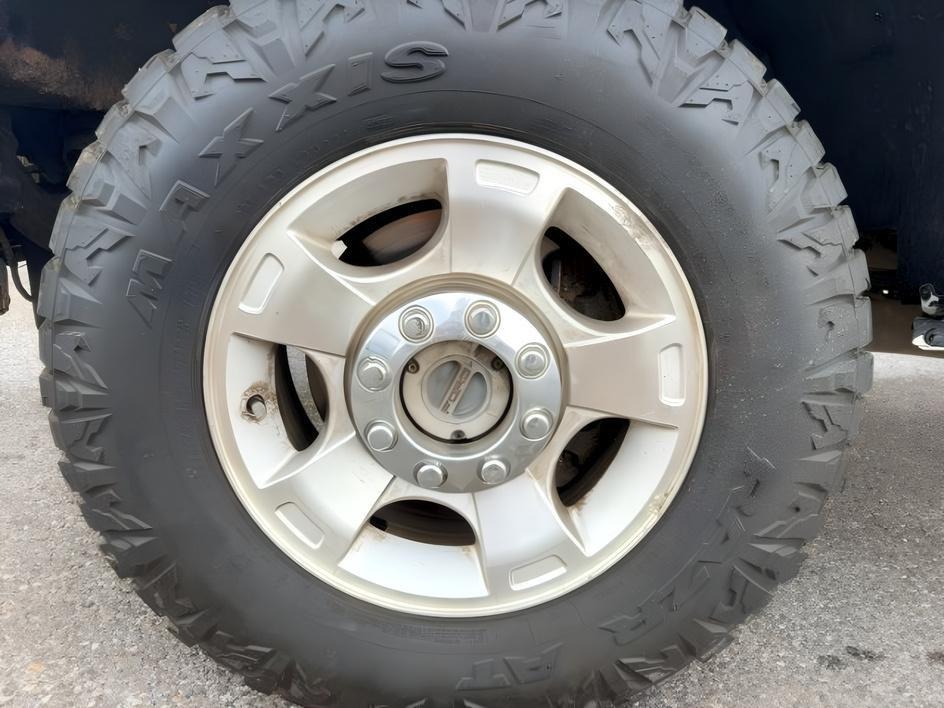 2015 WHITE /Steel Ford F-350 XL (1FT8W3BT9FE) with an V8, 6.7L engine, 6-Speed Automatic transmission, located at 1175 N Woodruff Ave, Idaho Falls, ID, 83401, 43.506901, -111.999657 - <b>Vehicle Details</b><br>Pre-owned 2015 Ford F-350 Super Duty XL Crew Cab Long Bed 4WD for sale in Idaho Falls, ID. This heavy-duty pickup is built to handle demanding jobs, weekend projects, and everyday driving with confidence. Equipped with a powerful V8 6.7L Diesel engine and 4WD, it delivers t- Photo#36