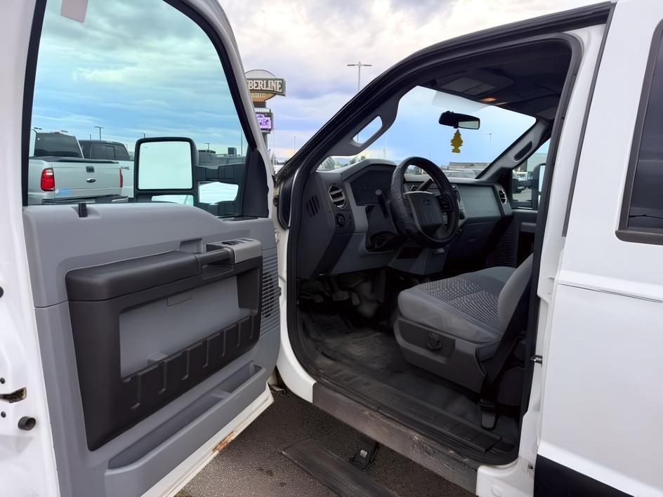 2015 WHITE /Steel Ford F-350 XL (1FT8W3BT9FE) with an V8, 6.7L engine, 6-Speed Automatic transmission, located at 1175 N Woodruff Ave, Idaho Falls, ID, 83401, 43.506901, -111.999657 - <b>Vehicle Details</b><br>Pre-owned 2015 Ford F-350 Super Duty XL Crew Cab Long Bed 4WD for sale in Idaho Falls, ID. This heavy-duty pickup is built to handle demanding jobs, weekend projects, and everyday driving with confidence. Equipped with a powerful V8 6.7L Diesel engine and 4WD, it delivers t- Photo#37