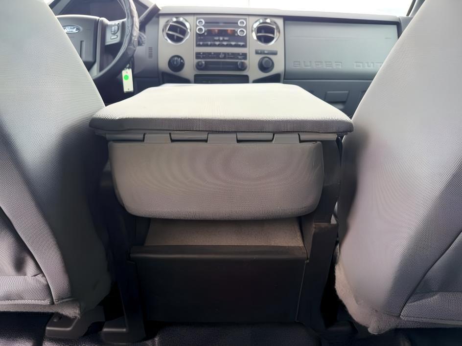 2015 WHITE /Steel Ford F-350 XL (1FT8W3BT9FE) with an V8, 6.7L engine, 6-Speed Automatic transmission, located at 1175 N Woodruff Ave, Idaho Falls, ID, 83401, 43.506901, -111.999657 - <b>Vehicle Details</b><br>Pre-owned 2015 Ford F-350 Super Duty XL Crew Cab Long Bed 4WD for sale in Idaho Falls, ID. This heavy-duty pickup is built to handle demanding jobs, weekend projects, and everyday driving with confidence. Equipped with a powerful V8 6.7L Diesel engine and 4WD, it delivers t- Photo#49