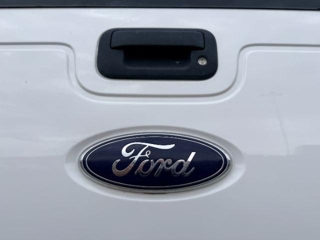 2015 WHITE /Steel Ford F-350 SD XL Crew Cab Long Bed 4WD (1FT8W3BT9FE) with an 6.7L V8 OHV 16V DIESEL engine, 6-Speed Automatic transmission, located at 1235 N Woodruff Ave., Idaho Falls, 83401, (208) 523-1053, 43.507172, -112.000488 - Serious towing and heavy duty truck performance come together in this 2015 Ford F-350 Super Duty Crew Cab 4x4 equipped with a 6.7L Power Stroke turbo diesel engine. Diesel torque and Super Duty engineering provide the strength truck buyers look for when handling trailers, equipment, and larger hauli- Photo#30