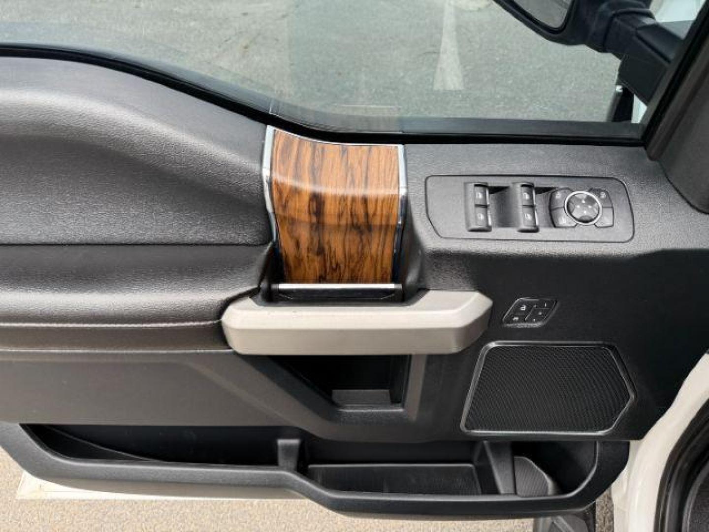 2019 Oxford White /Black Ford F-150 (1FTFW1E48KF) with an EcoBoost 35L V-6 portdirect injection engine, Automatic transmission, located at 1175 N Woodruff Ave, Idaho Falls, ID, 83401, 43.506901, -111.999657 - At Timberline Auto, finding a great deal on your next vehicle is always easy! Our experienced sales staff's goal is to help find you the right vehicle at the right price! Our knowledgeable finance department has options for almost any credit score. We offer extended service contract options to prote - Photo#21