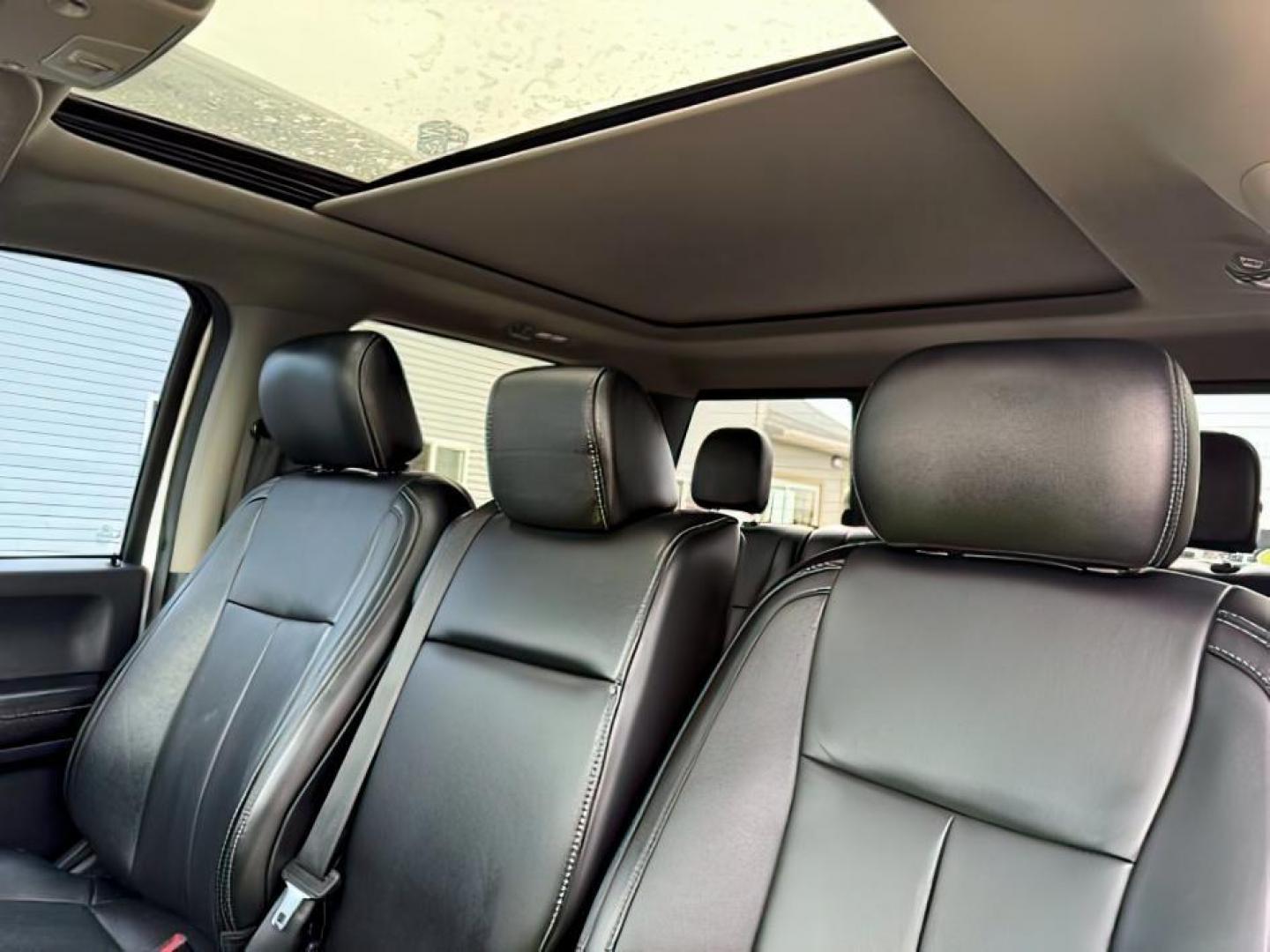 2019 Oxford White /Black Ford F-150 LARIAT (1FTFW1E48KF) with an EcoBoost 3.5L V-6 port/direct injection engine, AUTOMATIC transmission, located at 1235 N Woodruff Ave., Idaho Falls, 83401, (208) 523-1053, 43.507172, -112.000488 - At Timberline Auto, finding a great deal on your next vehicle is always easy! Our experienced sales staff's goal is to help find you the right vehicle at the right price! Our knowledgeable finance department has options for almost any credit score. We offer extended service contract options to prote - Photo#19