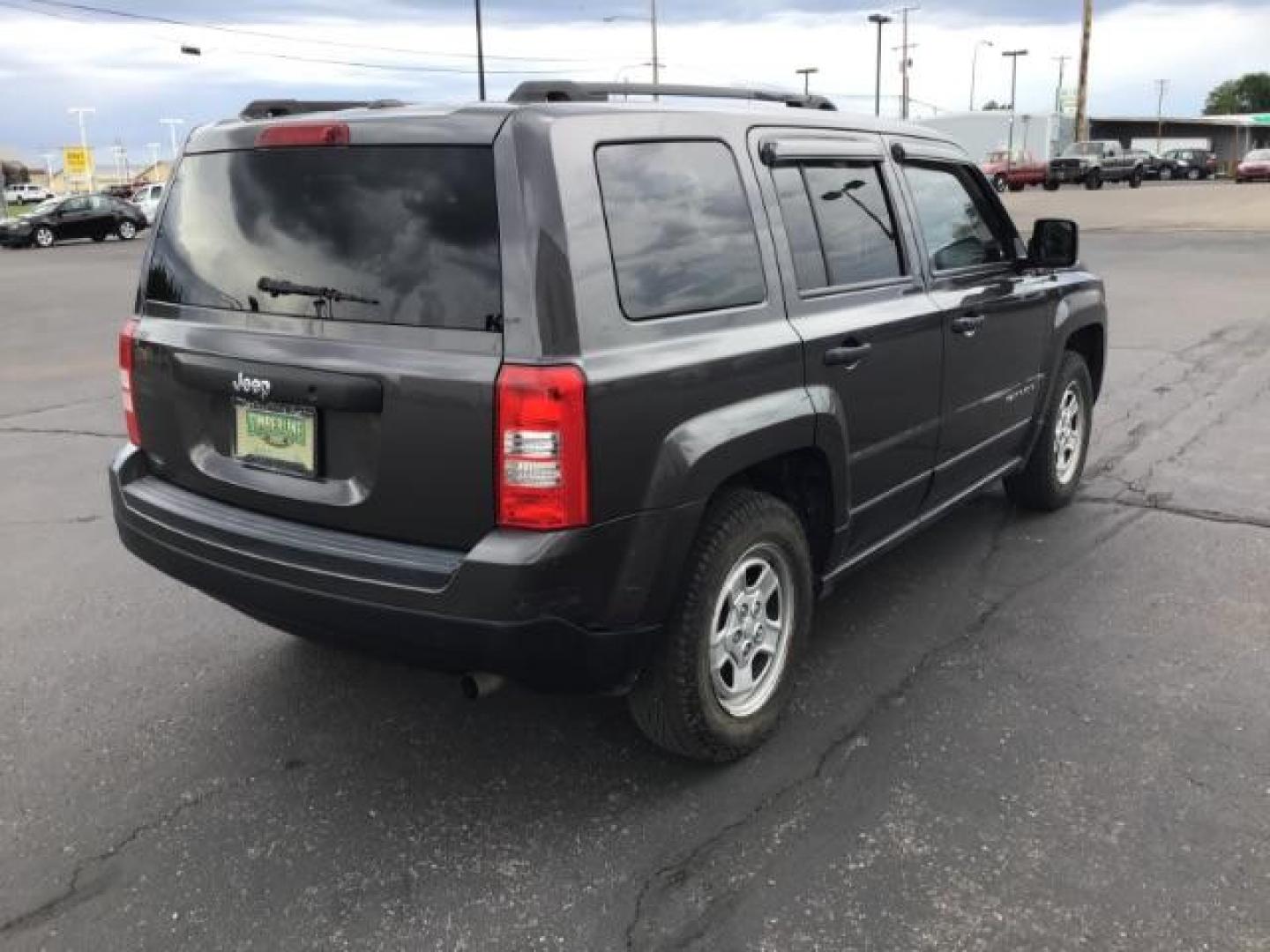 2017 GREY Jeep Patriot SPORT UTILITY 4-DR (1C4NJPBA4HD) with an 2.0L L4 DOHC 16V engine, Continuously Variable Transmission | 5-Speed Manua transmission, located at 1235 N Woodruff Ave., Idaho Falls, 83401, (208) 523-1053, 43.507172, -112.000488 - Photo#4