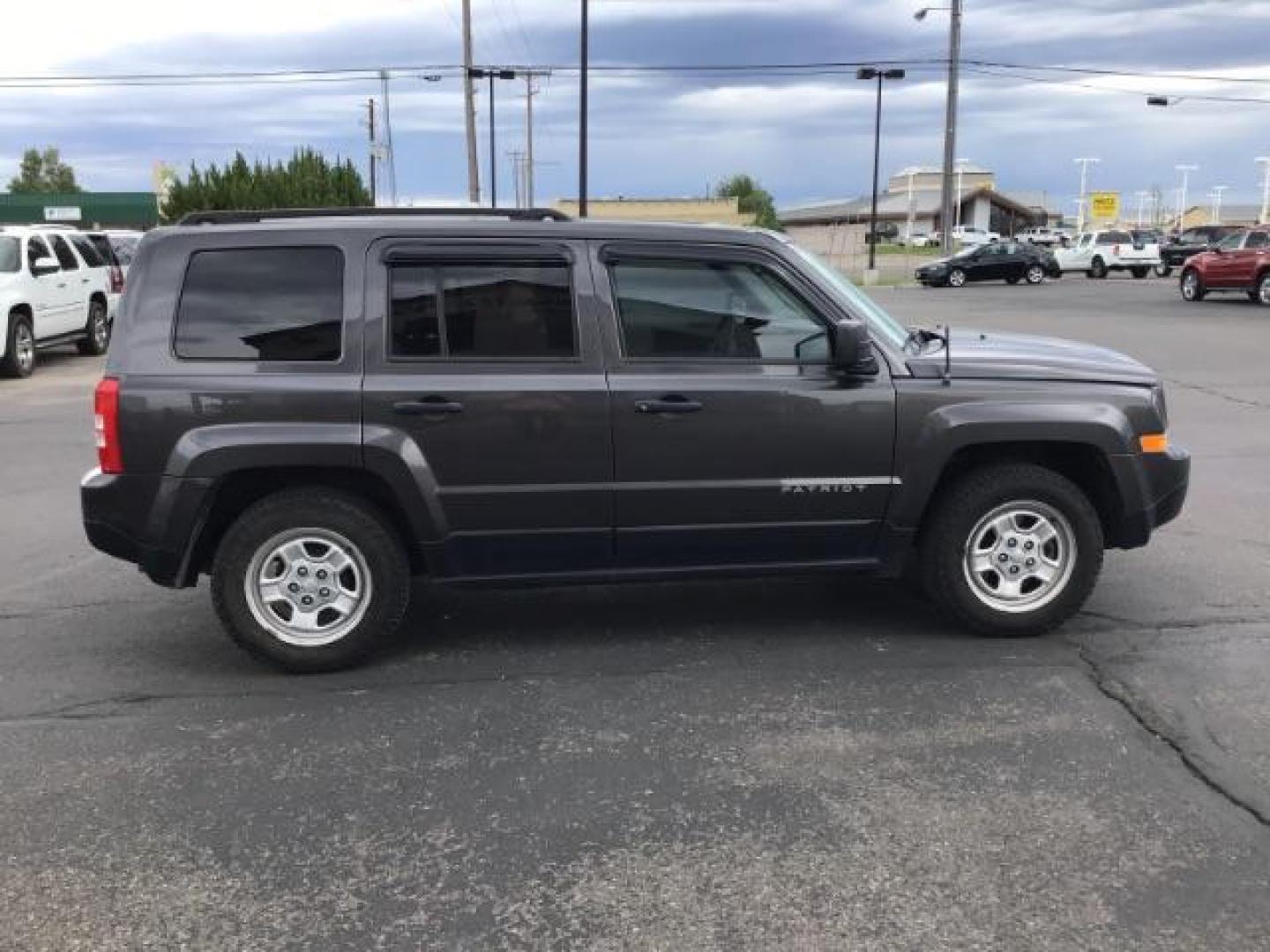 2017 GREY Jeep Patriot SPORT UTILITY 4-DR (1C4NJPBA4HD) with an 2.0L L4 DOHC 16V engine, Continuously Variable Transmission | 5-Speed Manua transmission, located at 1235 N Woodruff Ave., Idaho Falls, 83401, (208) 523-1053, 43.507172, -112.000488 - Photo#5
