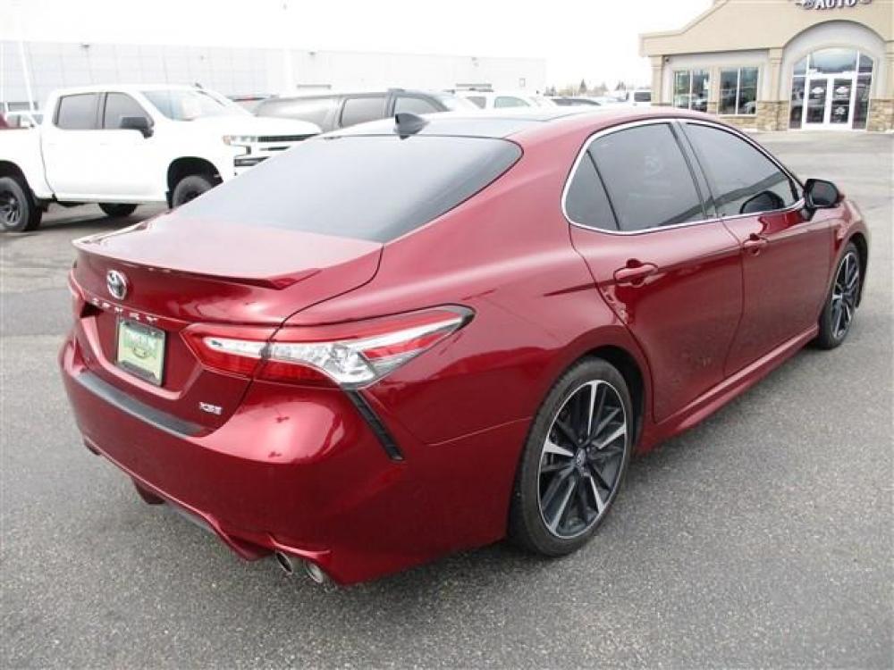 2018 RED TOYOTA CAMRY XSE (4T1BZ1HK1JU) with an 6 engine, Automatic transmission, located at 1580 E Lincoln Rd, Idaho Falls, ID, 83401, (208) 523-4000, 0.000000, 0.000000 - Photo #6