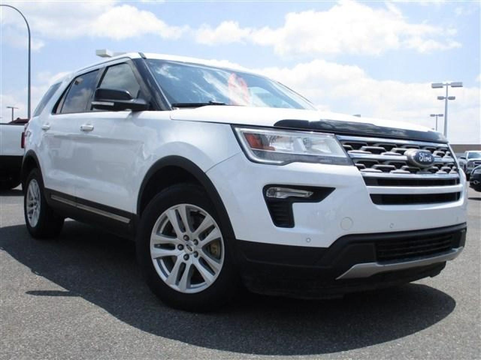 2018 WHITE /WHITE Ford Explorer XLT 4WD (1FM5K8D85JG) with an 3.5L V6 DOHC 24V engine, 6-Speed Automatic transmission, located at 1235 N Woodruff Ave., Idaho Falls, 83401, (208) 523-1053, 43.507172, -112.000488 - Photo #7