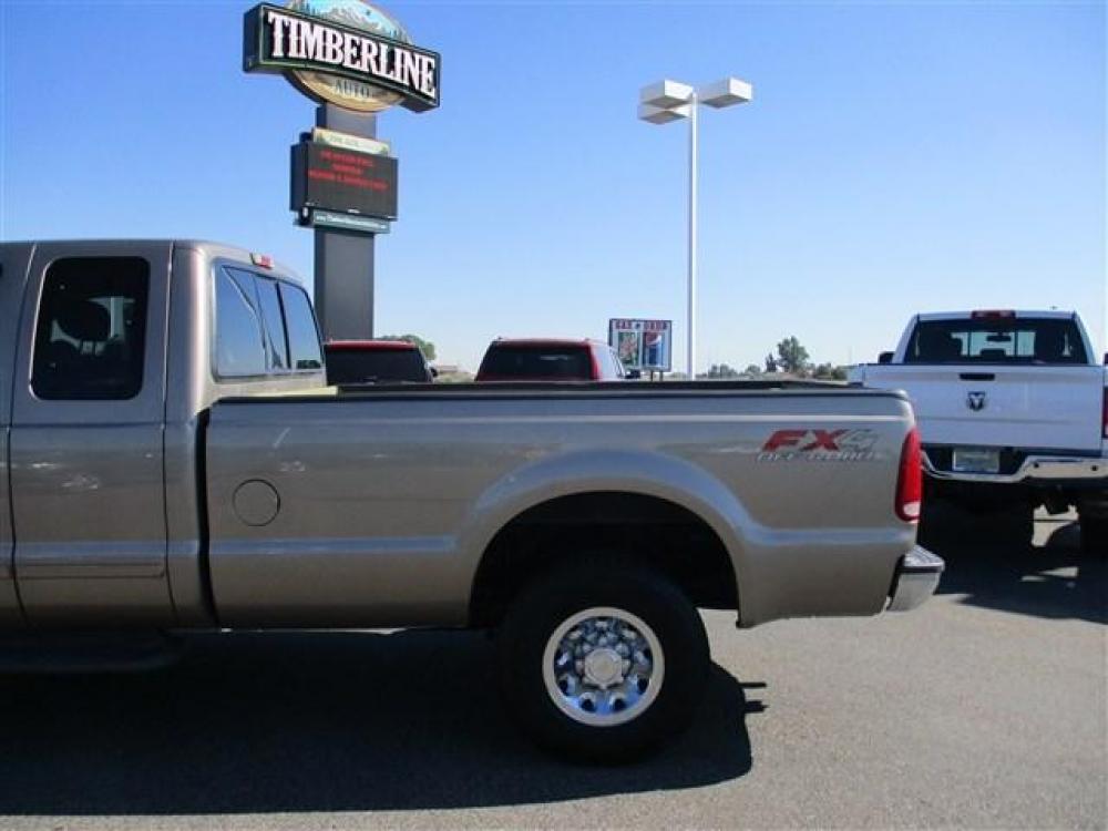 2003 BROWN /TAN FORD F250 XLT (1FTNX21P63E) with an 8 engine, Automatic transmission, located at 1580 E Lincoln Rd, Idaho Falls, ID, 83401, (208) 523-4000, 0.000000, 0.000000 - Photo #3