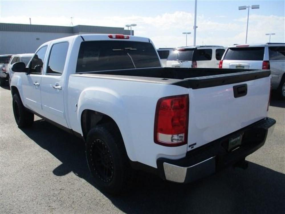 2012 WHITE /GREY GMC SIERRA 1500 SLE (3GTP2VE76CG) with an 8 engine, Automatic transmission, located at 1580 E Lincoln Rd, Idaho Falls, ID, 83401, (208) 523-4000, 0.000000, 0.000000 - Photo #3
