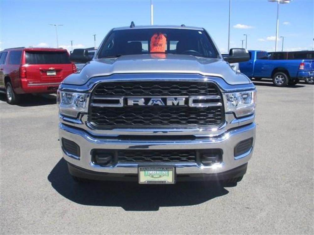 2021 SILVER /GREY RAM 3500 TRADESMAN (3C63R3CLXMG) with an 6 engine, Automatic transmission, located at 1580 E Lincoln Rd, Idaho Falls, ID, 83401, (208) 523-4000, 0.000000, 0.000000 - 6.7L CUMMINS- AISIN TRANSMISSION- 4WD- CREW CAB- STANDARD BED- DRIVEN 6,822 MILES- CLOTH INTERIOR. At Timberline Auto it is always easy to find a great deal for a great vehicle. We pride ourselves on our ability to go the extra mile. With our exprerienced sales team we will be able to find you - Photo #9