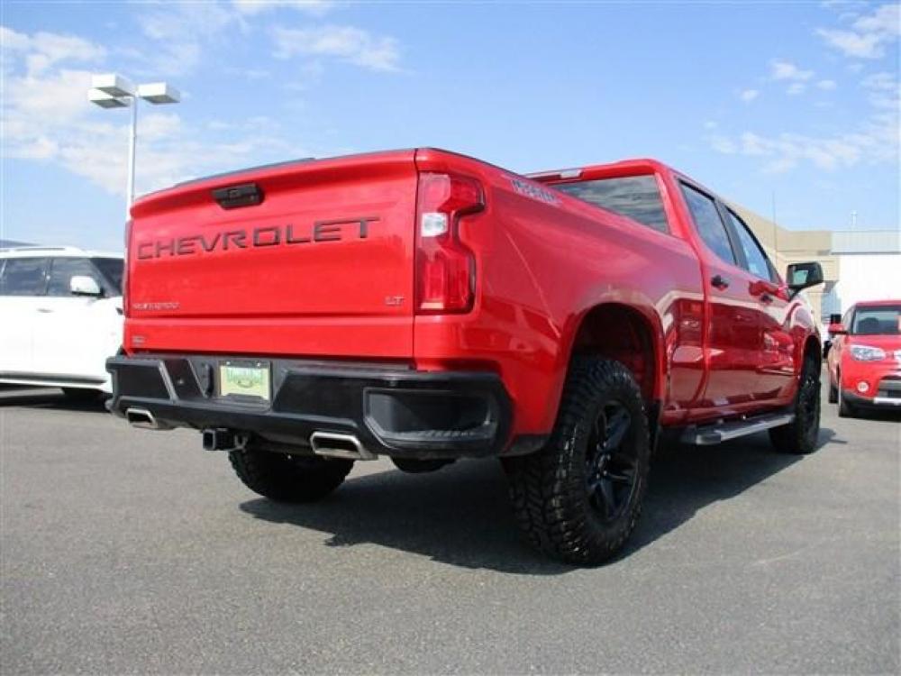 2019 RED /BLACK CHEVROLET 1500 TRAIL BOSS (1GCPYFED3KZ) with an 8 engine, Automatic transmission, located at 1580 E Lincoln Rd, Idaho Falls, ID, 83401, (208) 523-4000, 0.000000, 0.000000 - 5.3L V8- 4WD- CREW CAB- STANDARD BED- DRIVEN 43,699 MILES- PREMIUM CLOTH INTERIOR. At Timberline Auto it is always easy to find a great deal for a great vehicle. We pride ourselves on our ability to go the extra mile. With our exprerienced sales team we will be able to find you the right rig h - Photo #7