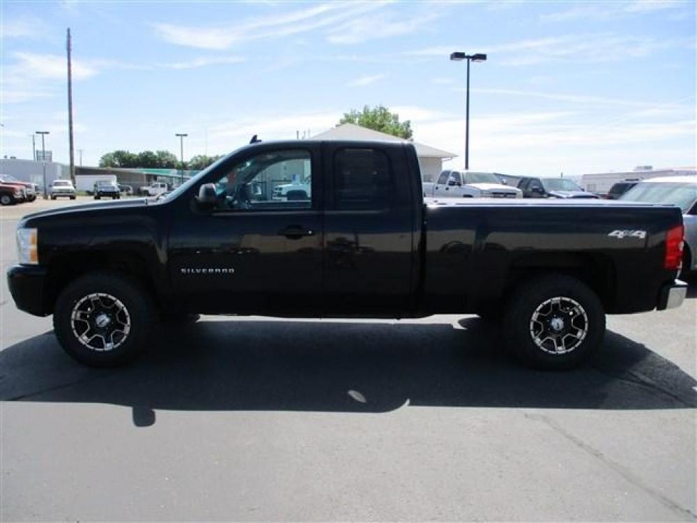 2012 BLACK /BLACK CHEVROLET SILVERADO K1500 LTZ (1GCRKTE28CZ) with an 8 engine, 6 Speed Automatic transmission, located at 1580 E Lincoln Rd, Idaho Falls, ID, 83401, (208) 523-4000, 0.000000, 0.000000 - 6.2L V8- DRIVEN MILES-197,513 EXTENDED CAB- LEATHER INTERIOR. At Timberline Auto it is always easy to find a great deal for a great vehicle. We pride ourselves on our ability to go the extra mile. With our exprerienced sales team we will be able to find you the right rig here on our lot or we c - Photo #1