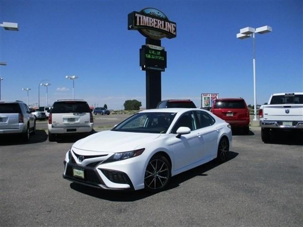 2021 WHITE /BLACK TOYOTA CAMRY SE (4T1G11AKXMU) with an 4 engine, Automatic transmission, located at 1580 E Lincoln Rd, Idaho Falls, ID, 83401, (208) 523-4000, 0.000000, 0.000000 - Photo #0