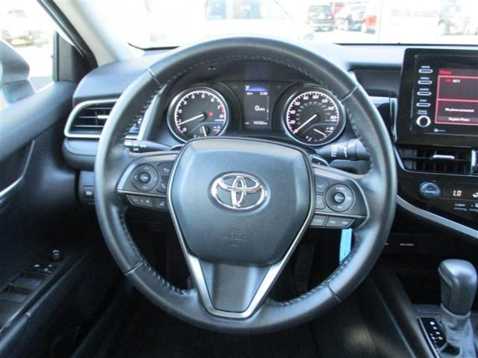 2021 WHITE /BLACK TOYOTA CAMRY SE (4T1G11AKXMU) with an 4 engine, Automatic transmission, located at 1580 E Lincoln Rd, Idaho Falls, ID, 83401, (208) 523-4000, 0.000000, 0.000000 - Photo #12