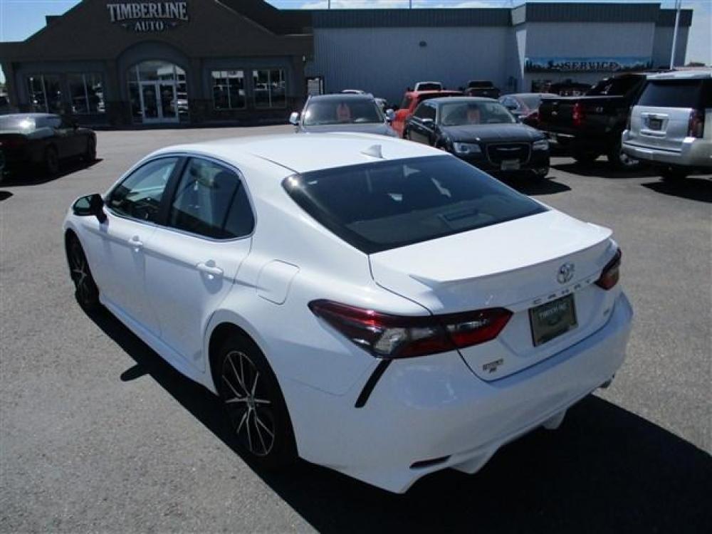 2021 WHITE /BLACK TOYOTA CAMRY SE (4T1G11AKXMU) with an 4 engine, Automatic transmission, located at 1580 E Lincoln Rd, Idaho Falls, ID, 83401, (208) 523-4000, 0.000000, 0.000000 - Photo #3