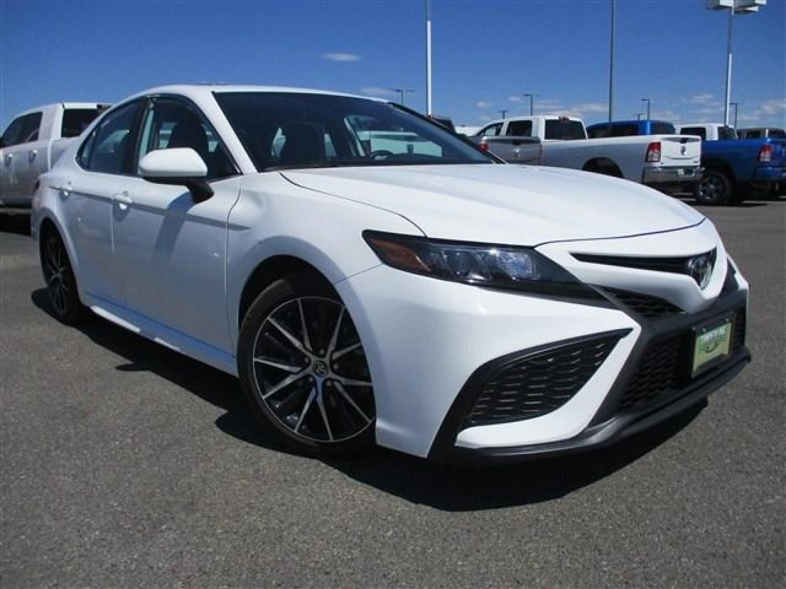 2021 WHITE /BLACK TOYOTA CAMRY SE (4T1G11AKXMU) with an 4 engine, Automatic transmission, located at 1580 E Lincoln Rd, Idaho Falls, ID, 83401, (208) 523-4000, 0.000000, 0.000000 - Photo #7