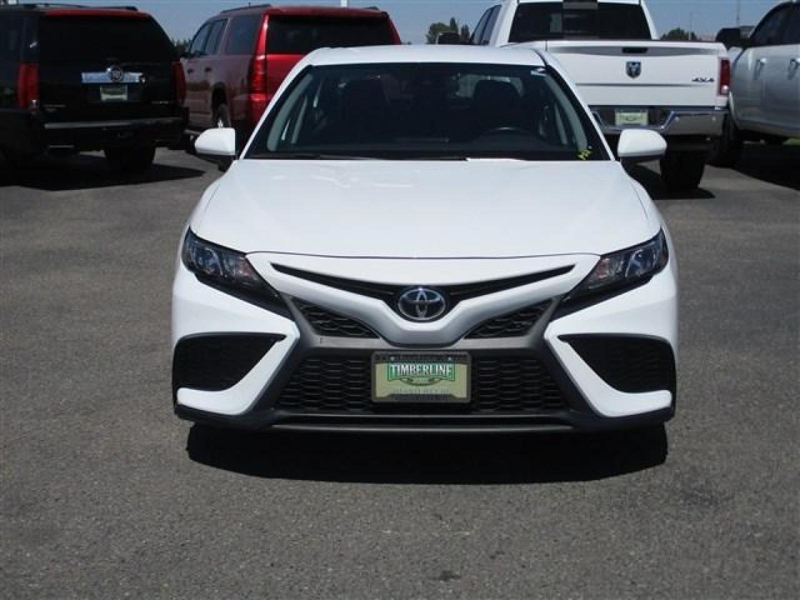 2021 WHITE /BLACK TOYOTA CAMRY SE (4T1G11AKXMU) with an 4 engine, Automatic transmission, located at 1235 N Woodruff Ave., Idaho Falls, 83401, (208) 523-1053, 43.507172, -112.000488 - Photo #8