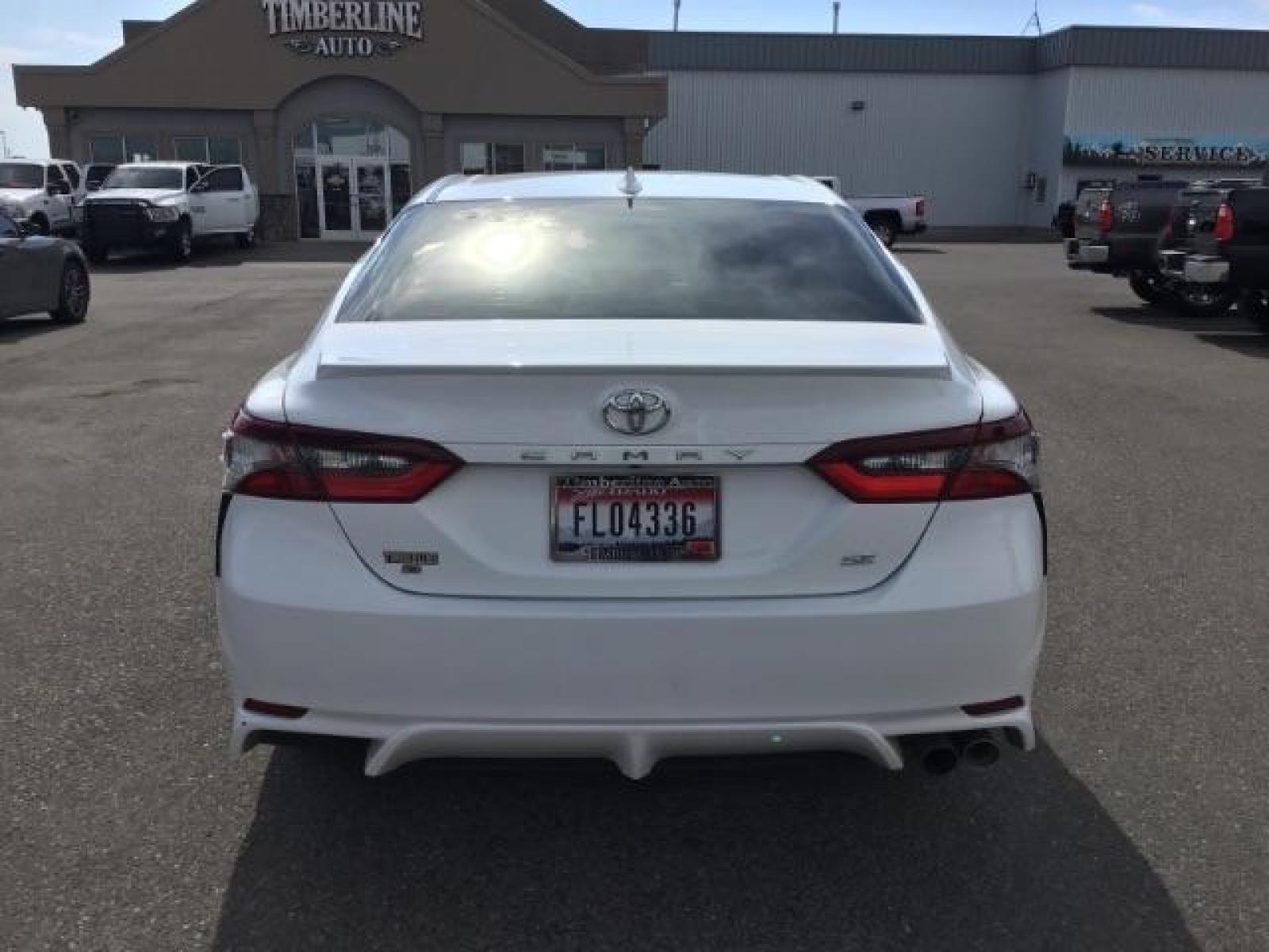 2021 Super White /Ash, leatherette/cloth Toyota Camry SE (4T1G11AKXMU) with an 2.5L L4 DOHC 16V engine, 8-Speed Automatic transmission, located at 1235 N Woodruff Ave., Idaho Falls, 83401, (208) 523-1053, 43.507172, -112.000488 - Photo #4
