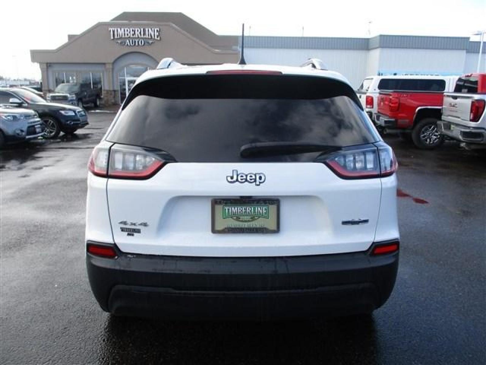 2019 WHITE JEEP CHEROKEE LATITUDE (1C4PJMCB9KD) with an 4 engine, Automatic transmission, located at 1580 E Lincoln Rd, Idaho Falls, ID, 83401, (208) 523-4000, 0.000000, 0.000000 - Explore more cities, more mountains, and more scenery with 23mpg city and 31mpg highway in this 4WD midsized SUV. The Jeep Cherokee is very roomy inside and has a large cargo area with the ability to lay down the rear seats to add more room. Some features include a back up camera, bluetooth, steerin - Photo #3