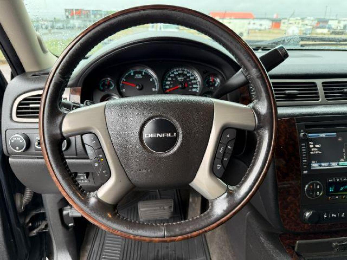 2013 Onyx Black /Ebony GMC Sierra 2500HD Denali (1GT125E89DF) with an Duramax 6.6L V-8 diesel direct injection engine, AUTOMATIC transmission, located at 1235 N Woodruff Ave., Idaho Falls, 83401, (208) 523-1053, 43.507172, -112.000488 - At Timberline Auto, finding a great deal on your next vehicle is always easy! Our experienced sales staff's goal is to help find you the right vehicle at the right price! Our knowledgeable finance department has options for almost any credit score. We offer extended service contract options to prote - Photo#13