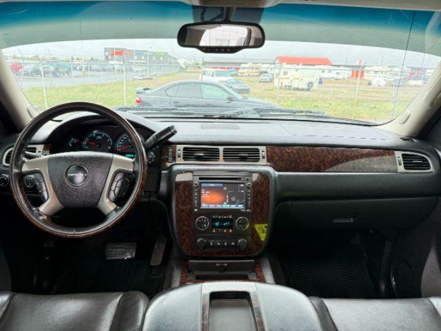 2013 Onyx Black /Ebony GMC Sierra 2500HD Denali (1GT125E89DF) with an Duramax 6.6L V-8 diesel direct injection engine, AUTOMATIC transmission, located at 1235 N Woodruff Ave., Idaho Falls, 83401, (208) 523-1053, 43.507172, -112.000488 - At Timberline Auto, finding a great deal on your next vehicle is always easy! Our experienced sales staff's goal is to help find you the right vehicle at the right price! Our knowledgeable finance department has options for almost any credit score. We offer extended service contract options to prote - Photo#20