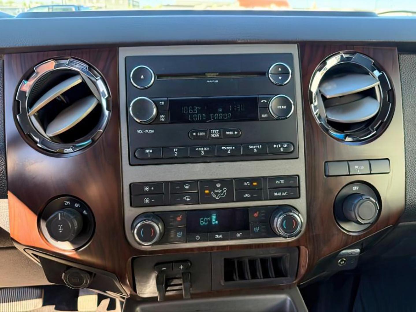 2012 GRAY /CLOTH Ford F-350 SD (1FT8W3BT1CE) with an 67L V8 OHV 16V DIESEL engine, Automatic transmission, located at 1175 N Woodruff Ave, Idaho Falls, ID, 83401, 43.506901, -111.999657 - At Timberline Auto, finding a great deal on your next vehicle is always easy! Our experienced sales staff's goal is to help find you the right vehicle at the right price! Our knowledgeable finance department has options for almost any credit score. We offer extended service contract options to prote - Photo#13