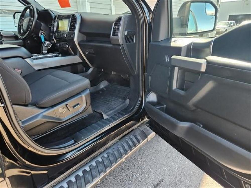 2017 BLACK /GREY FORD F150 XLT (1FTEW1EPXHF) with an 6 engine, Automatic transmission, located at 1580 E Lincoln Rd, Idaho Falls, ID, 83401, (208) 523-4000, 0.000000, 0.000000 - Photo #20