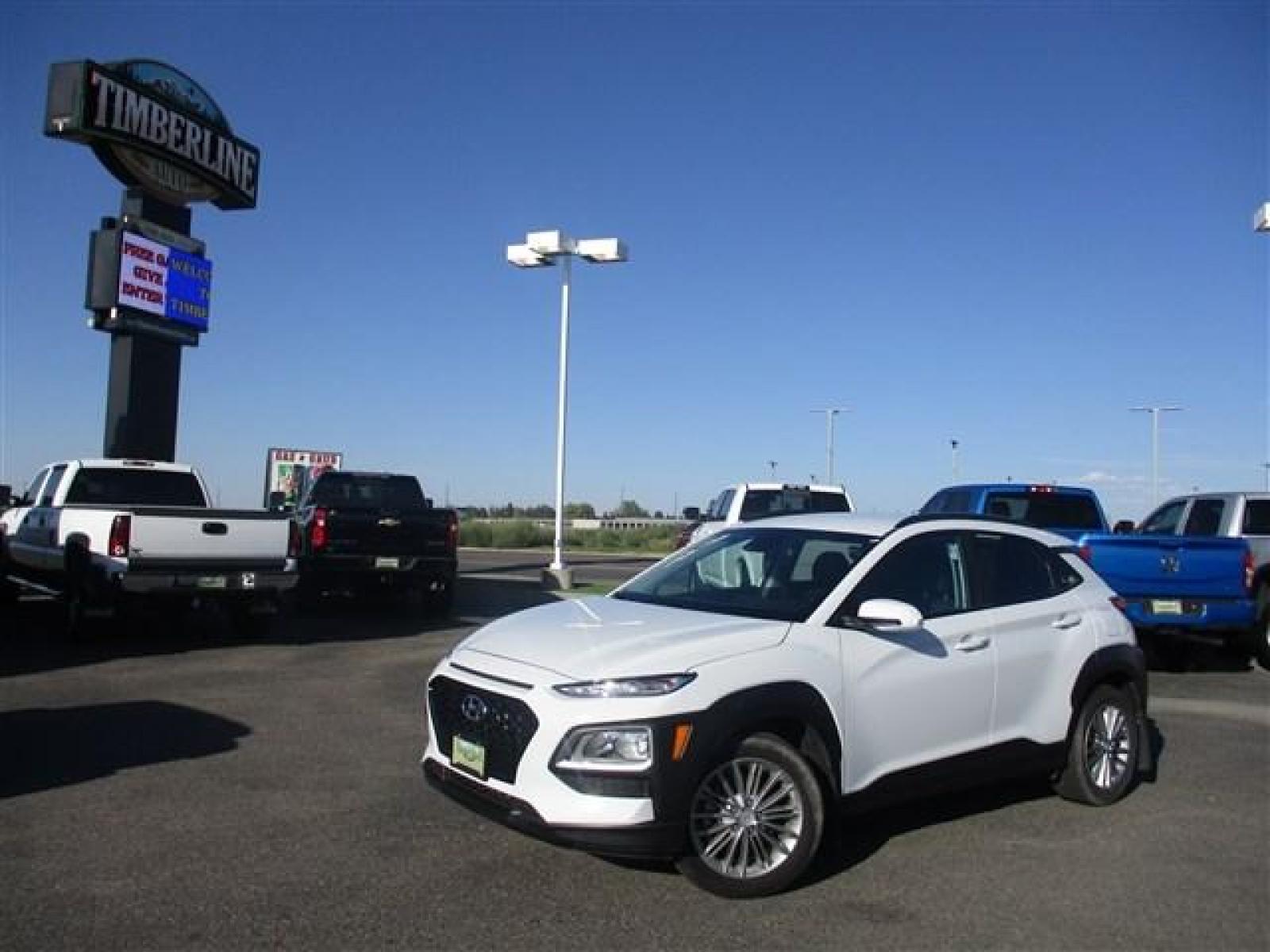 2020 WHITE /GREY HYUNDAI KONA SEL (KM8K2CAA7LU) with an 4 engine, Automatic transmission, located at 1580 E Lincoln Rd, Idaho Falls, ID, 83401, (208) 523-4000, 0.000000, 0.000000 - GREAT LITTLE AWD CAR HERE! LOW MILES! SMELLS NEW, LOOKS NEW, DRIVES NEW! Save the certified pre-owned pricing with this late model Kona. This is the non-turboed model. It has a normal automatic 6 speed transmission. Most cars of this size and year have the CVT transmission. This vehicle has heated c - Photo #0