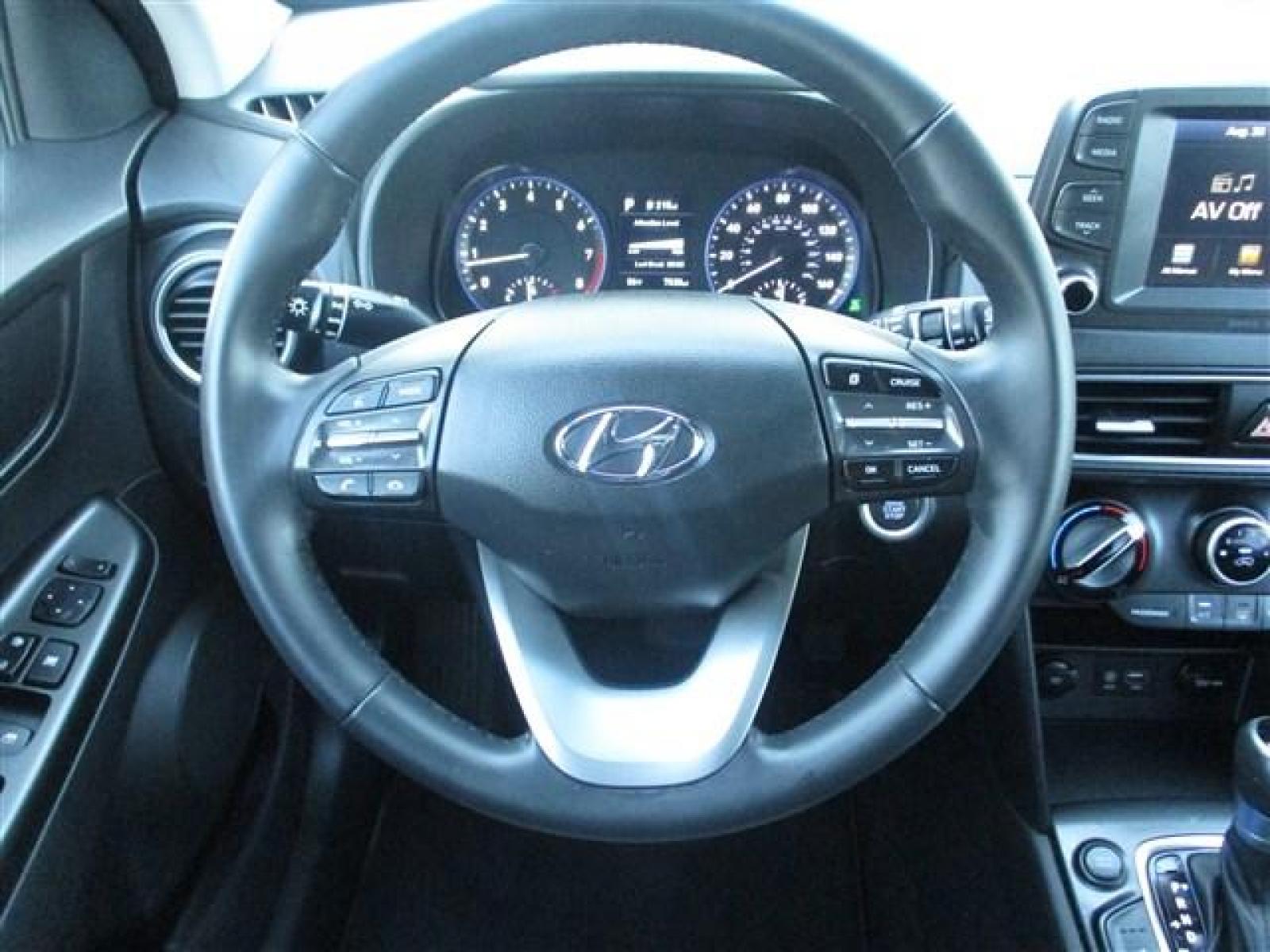 2020 WHITE /GREY HYUNDAI KONA SEL (KM8K2CAA7LU) with an 4 engine, Automatic transmission, located at 1580 E Lincoln Rd, Idaho Falls, ID, 83401, (208) 523-4000, 0.000000, 0.000000 - GREAT LITTLE AWD CAR HERE! LOW MILES! SMELLS NEW, LOOKS NEW, DRIVES NEW! Save the certified pre-owned pricing with this late model Kona. This is the non-turboed model. It has a normal automatic 6 speed transmission. Most cars of this size and year have the CVT transmission. This vehicle has heated c - Photo #18