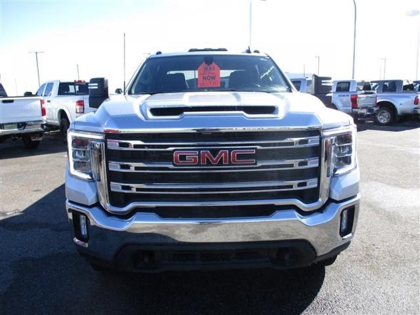 2021 SILVER /BLACK GMC SIERRA 3500 SLE (1GT49TEY3MF) with an 8 engine, Automatic transmission, located at 1580 E Lincoln Rd, Idaho Falls, ID, 83401, (208) 523-4000, 0.000000, 0.000000 - 90%+ TREAD ON HANKOOK DYNAPRO AT2'S. BED LINER WITH FACTORY FIFTH WHEEL PUCK SYSTEM. HEATED CLOTH SEATS. HEATED STEERING WHEEL. BACK UP CAMERA. BODY AND PAINT IN PERFECT CONDITION. 6 SEATER INTERIOR. REMOTE START. REMOTE TAILGATE. EXHAUST BRAKE. TRAILER BACK UP ASSIST. APPLE CAR PLAY. ANDRIOD AUTO. - Photo #8