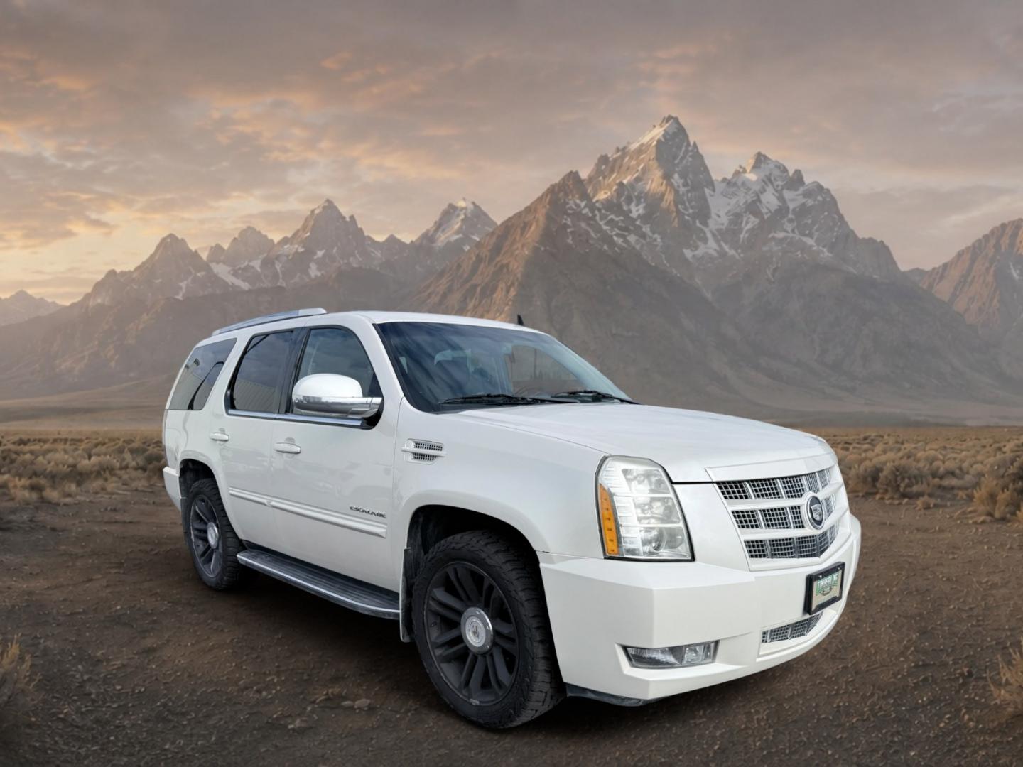 2012 White Diamond Tricoat /Ebony/Ebony Accents Cadillac Escalade Luxury (1GYS4BEF2CR) with an V8, 6.2L engine, 6-Speed Automatic transmission, located at 1175 N Woodruff Ave, Idaho Falls, ID, 83401, 43.506901, -111.999657 - <b>Vehicle Details</b><br>Looking for a luxury SUV with commanding presence, premium comfort, and serious capability? This 2012 Cadillac Escalade Luxury 4WD in Idaho Falls, ID delivers it all. Powered by a strong V8 6.2L Gasoline/E85 engine, this Cadillac Escalade is built for confident performance- Photo#6