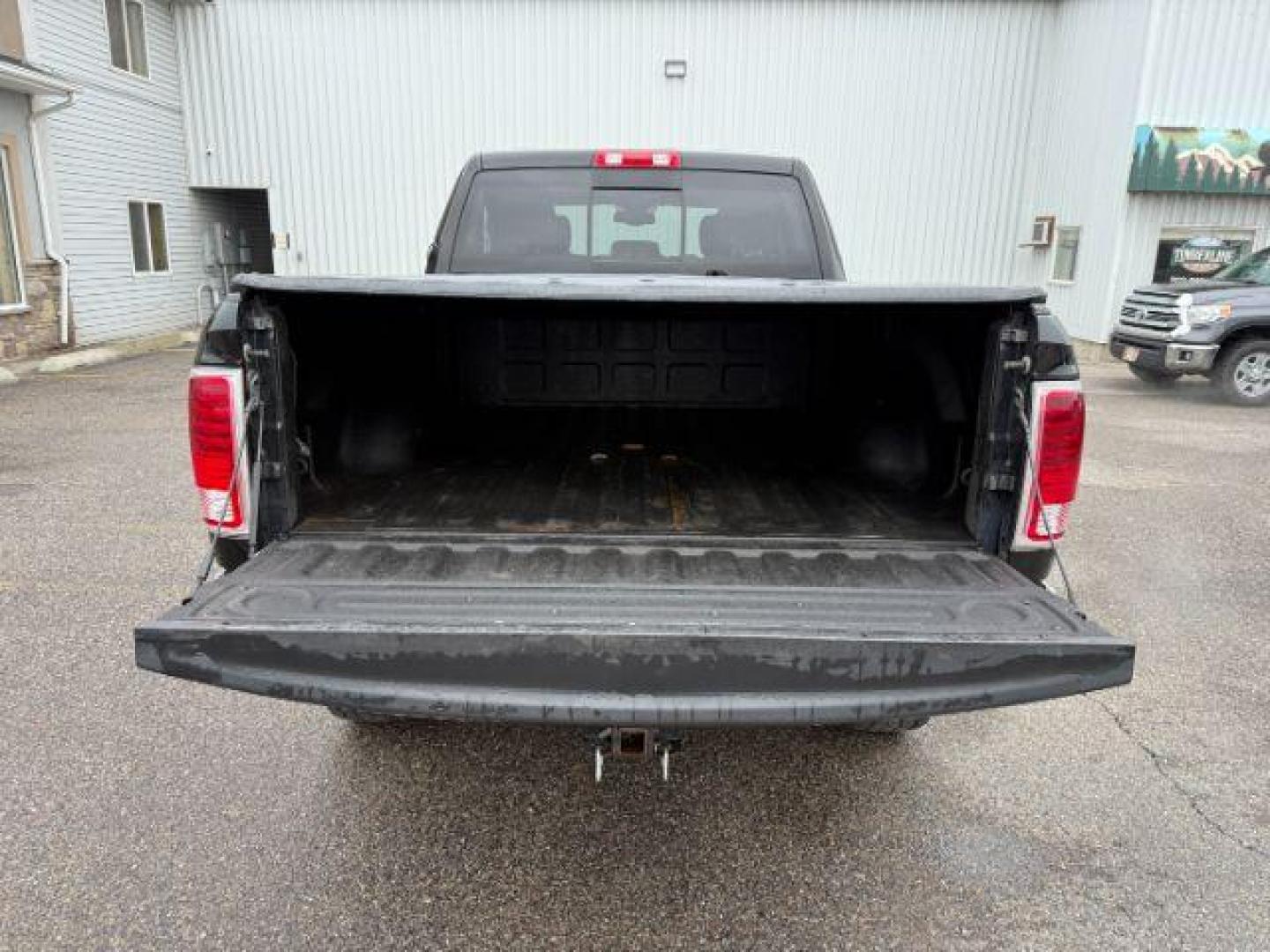 2014 Black Clearcoat /Black Ram 2500 (3C6UR5FJ2EG) with an HEMI 64L V-8 VVT variable valve control engine, Automatic transmission, located at 1175 N Woodruff Ave, Idaho Falls, ID, 83401, 43.506901, -111.999657 - At Timberline Auto, finding a great deal on your next vehicle is always easy! Our experienced sales staff's goal is to help find you the right vehicle at the right price! Our knowledgeable finance department has options for almost any credit score. We offer extended service contract options to prote - Photo#30