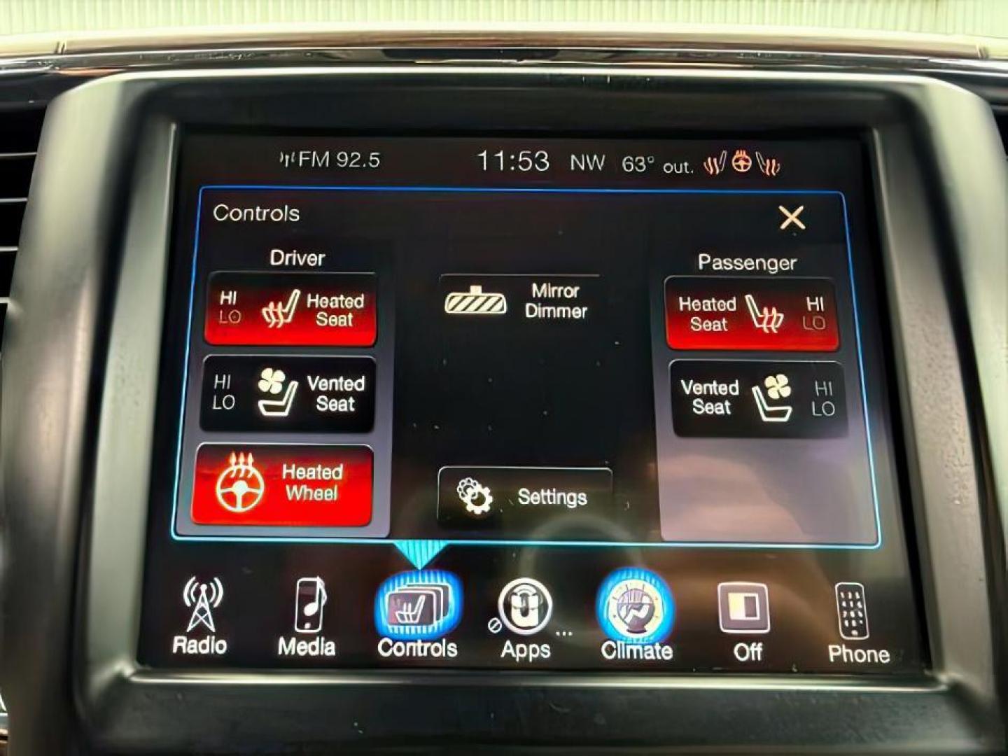 2014 Black Clearcoat /Black Ram 2500 (3C6UR5FJ2EG) with an HEMI 64L V-8 VVT variable valve control engine, Automatic transmission, located at 1175 N Woodruff Ave, Idaho Falls, ID, 83401, 43.506901, -111.999657 - At Timberline Auto, finding a great deal on your next vehicle is always easy! Our experienced sales staff's goal is to help find you the right vehicle at the right price! Our knowledgeable finance department has options for almost any credit score. We offer extended service contract options to prote - Photo#17