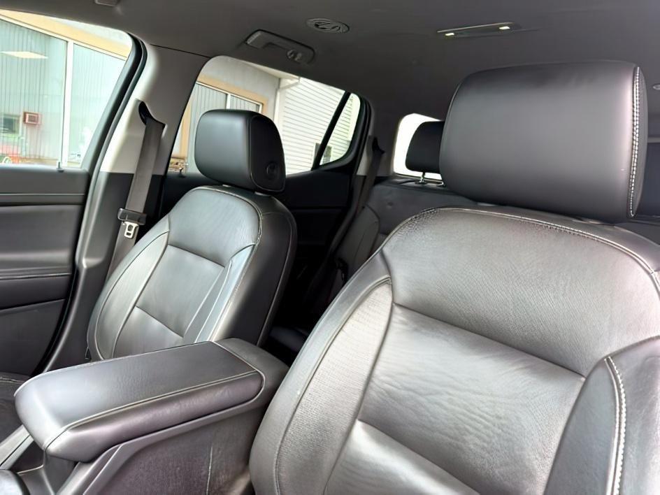 2019 WHITE /LEATHER GMC Acadia SLT (1GKKNULS3KZ) with an 3.6L V-6 gasoline direct injection engine, AUTOMATIC transmission, located at 1235 N Woodruff Ave., Idaho Falls, 83401, (208) 523-1053, 43.507172, -112.000488 - Photo#20