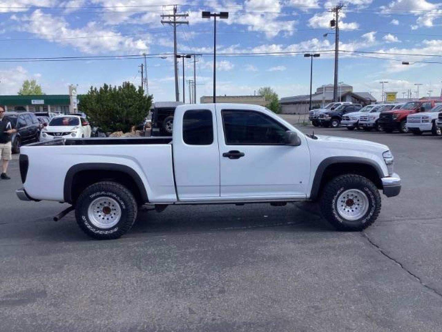 2008 Summit White /Medium Pewter Cloth Interior Chevrolet Colorado Work Truck Ext. Cab 4WD (1GCDT19E888) with an 3.7L L5 DOHC 20V engine, 4-Speed Automatic transmission, located at 1235 N Woodruff Ave., Idaho Falls, 83401, (208) 523-1053, 43.507172, -112.000488 - The 2008 Chevy Colorado Work Truck trim is typically designed to offer practicality and utility for work-related tasks. Here are some key features you can typically find in the 2008 Chevy Colorado Work Truck: Engine Options: The 2008 Colorado Work Truck usually offers a choice of engine options: 2 - Photo#5