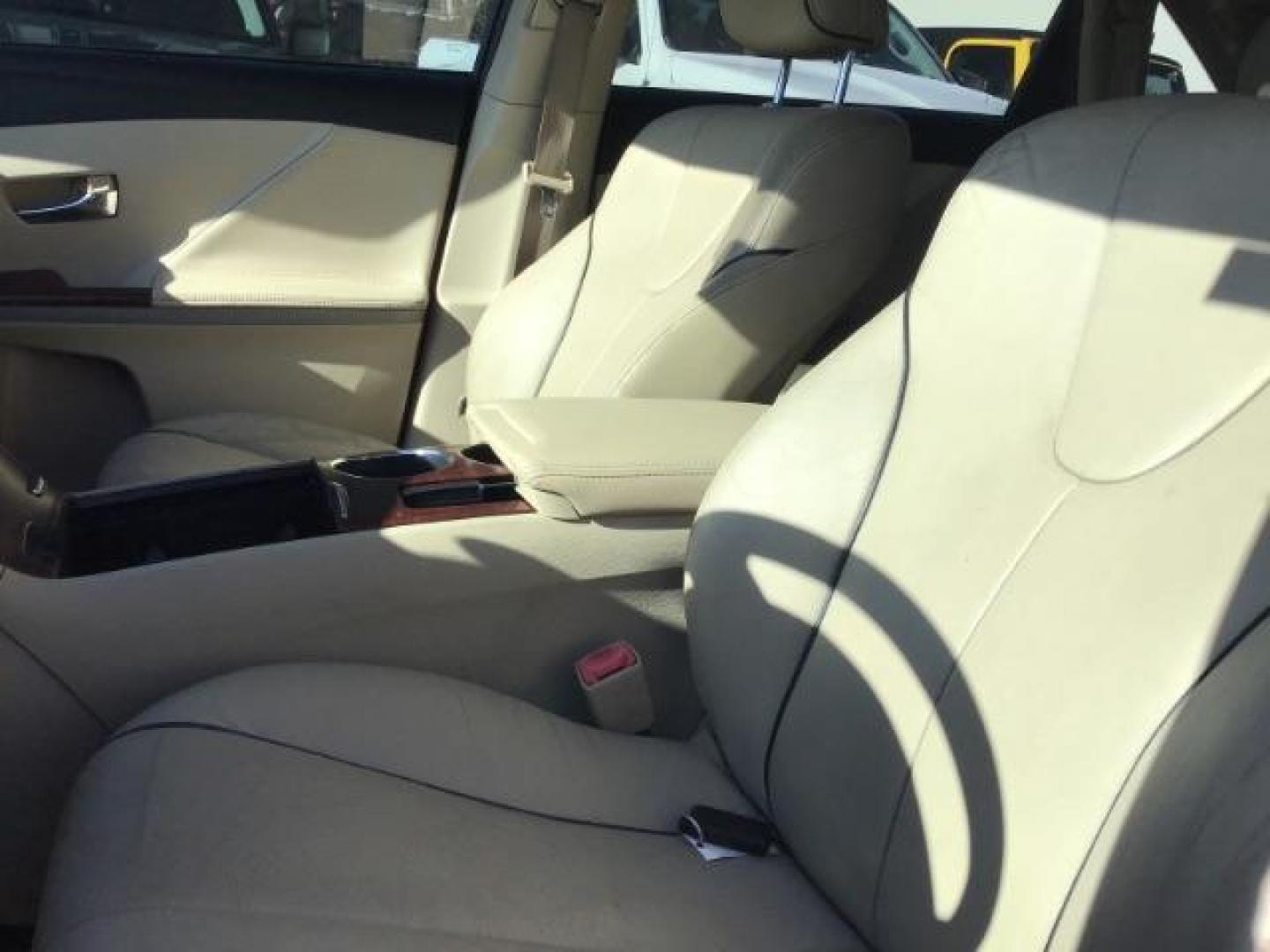 2010 Sunset Bronze Mica /Ivory Leather Interior Toyota Venza 4X2 V6 (4T3ZK3BB3AU) with an 3.5L V6 DOHC 24V engine, 6-Speed Automatic transmission, located at 1235 N Woodruff Ave., Idaho Falls, 83401, (208) 523-1053, 43.507172, -112.000488 - Photo#9