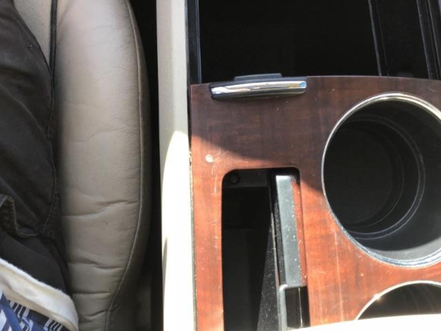 2010 Sunset Bronze Mica /Ivory Leather Interior Toyota Venza 4X2 V6 (4T3ZK3BB3AU) with an 3.5L V6 DOHC 24V engine, 6-Speed Automatic transmission, located at 1235 N Woodruff Ave., Idaho Falls, 83401, (208) 523-1053, 43.507172, -112.000488 - Photo#16