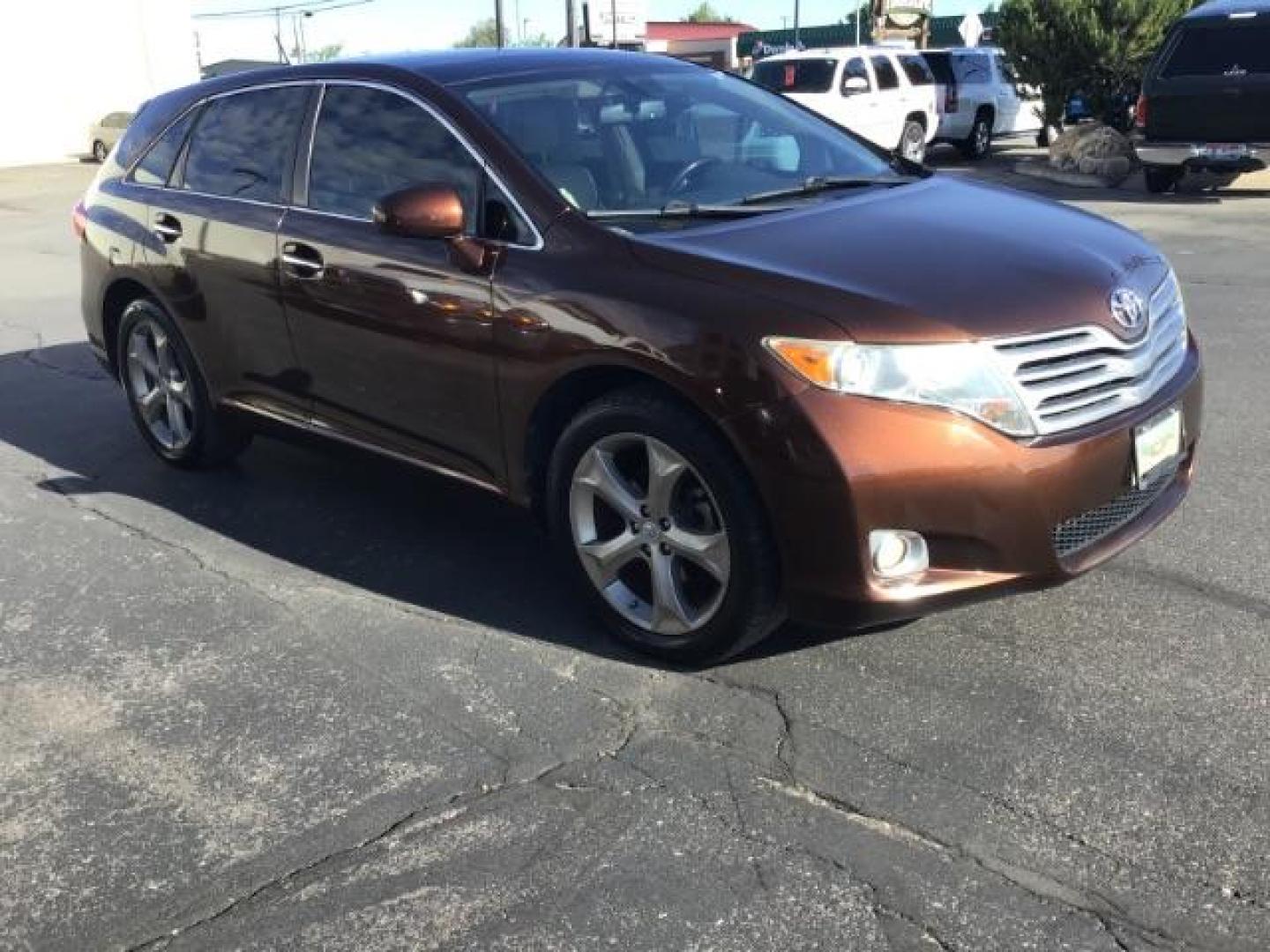 2010 Sunset Bronze Mica /Ivory Leather Interior Toyota Venza 4X2 V6 (4T3ZK3BB3AU) with an 3.5L V6 DOHC 24V engine, 6-Speed Automatic transmission, located at 1235 N Woodruff Ave., Idaho Falls, 83401, (208) 523-1053, 43.507172, -112.000488 - Photo#6