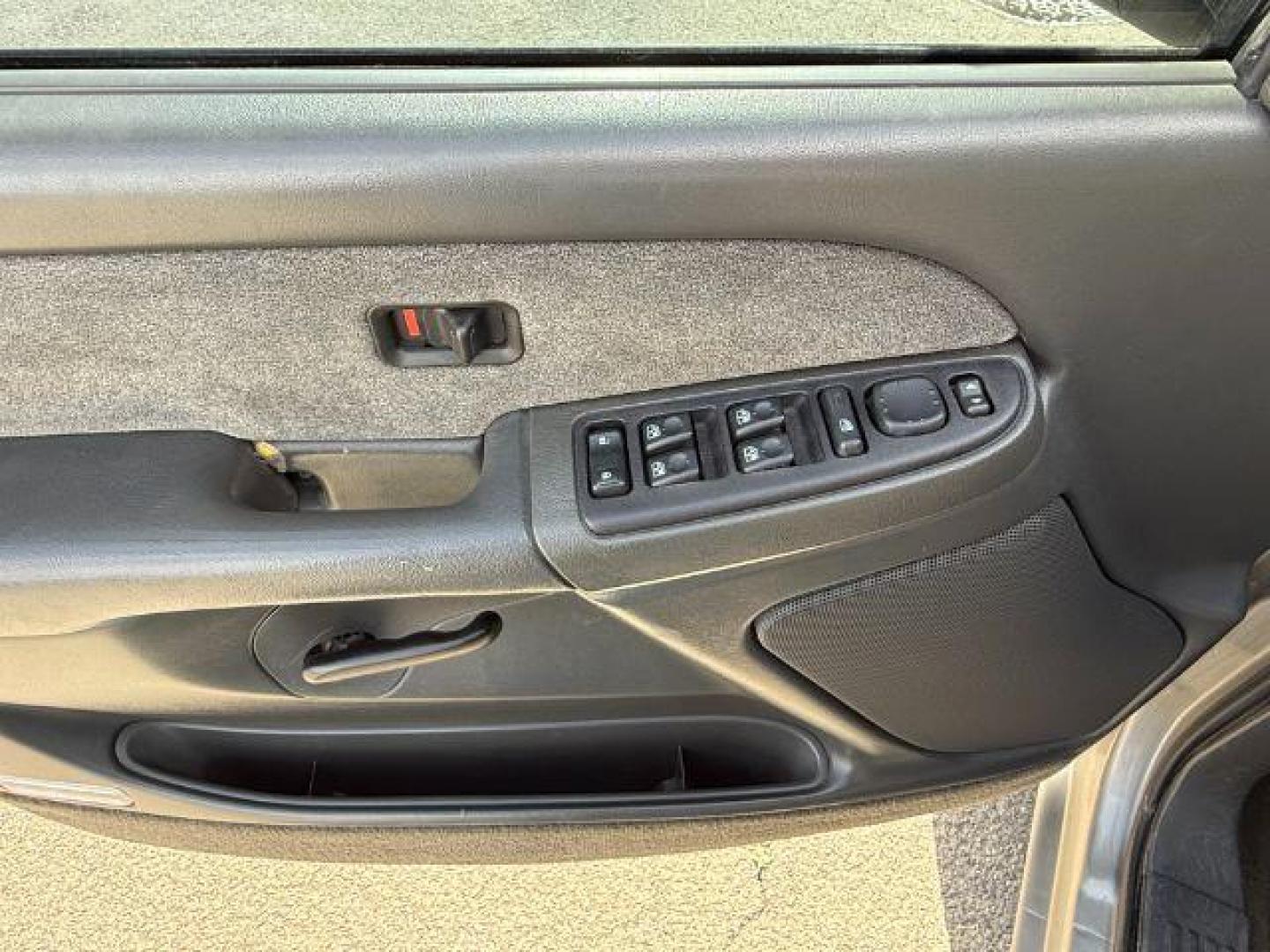 2003 Light Pewter Metallic /Dark Charcoal Cloth Interior Chevrolet Silverado 2500HD LS Crew Cab Short Bed 4WD (1GCHK23183F) with an 6.6L V8 OHV 32V TURBO DIESEL engine, 5-Speed Automatic transmission, located at 1235 N Woodruff Ave., Idaho Falls, 83401, (208) 523-1053, 43.507172, -112.000488 - At Timberline Auto, finding a great deal on your next vehicle is always easy! Our experienced sales staff's goal is to help find you the right vehicle at the right price! Our knowledgeable finance department has options for almost any credit score. We offer extended service contract options to prote - Photo#15